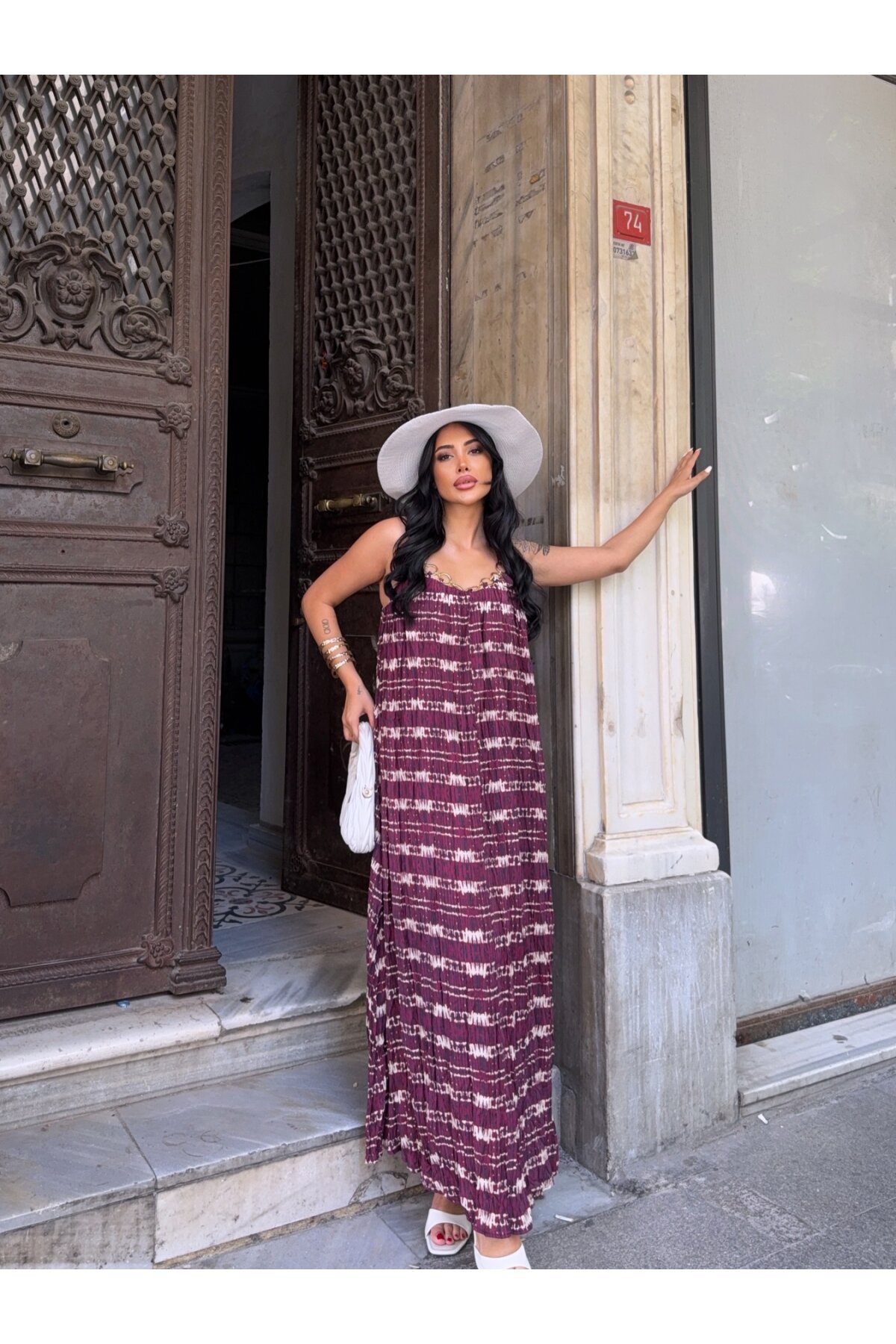 Askılı Yakası Halka Detay Maxi Elbise
