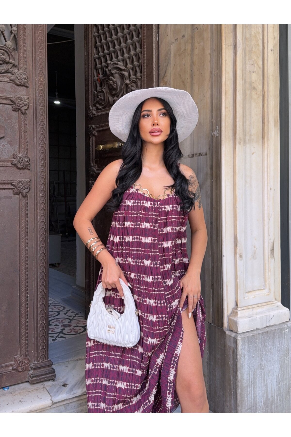 Askılı Yakası Halka Detay Maxi Elbise