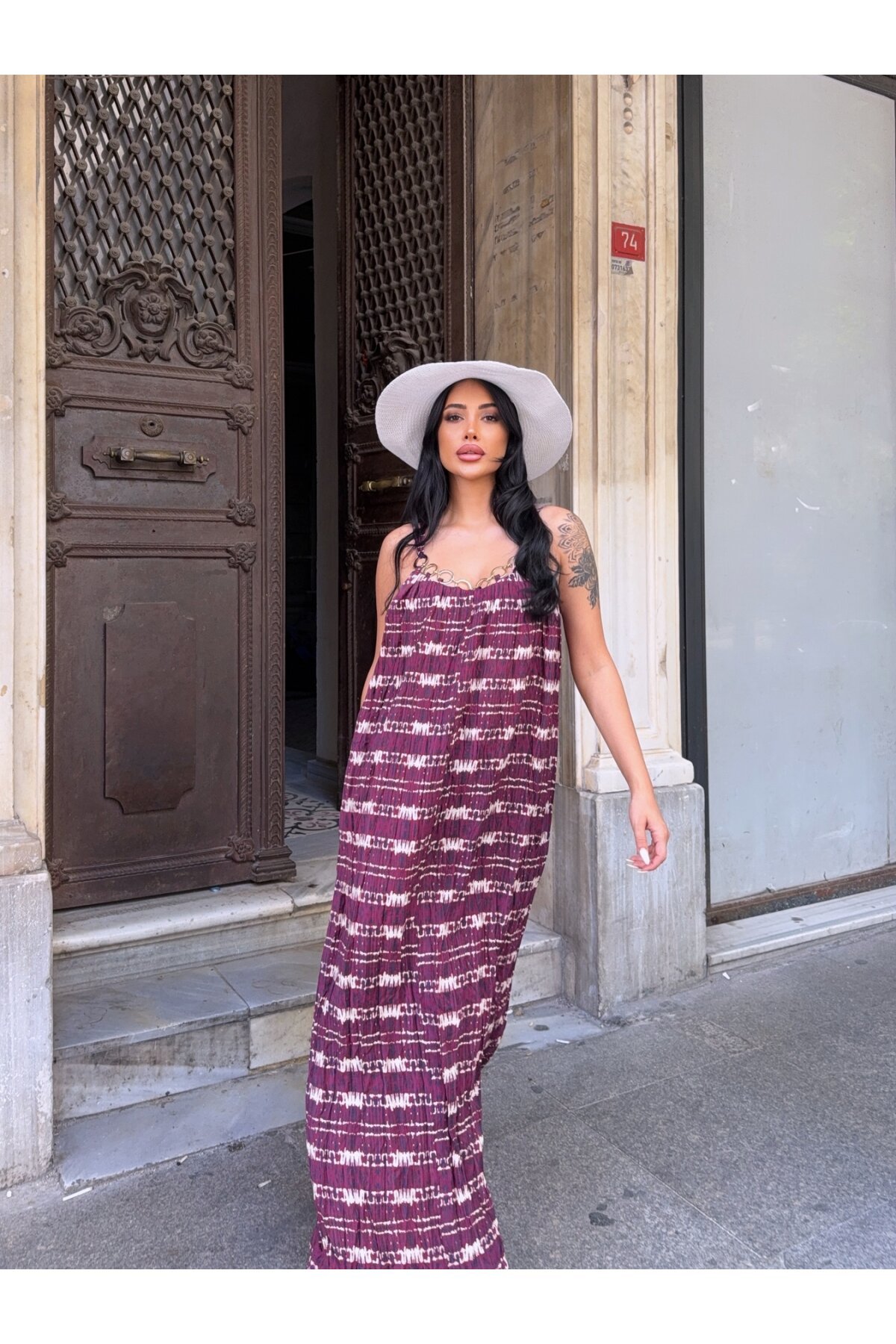 Askılı Yakası Halka Detay Maxi Elbise