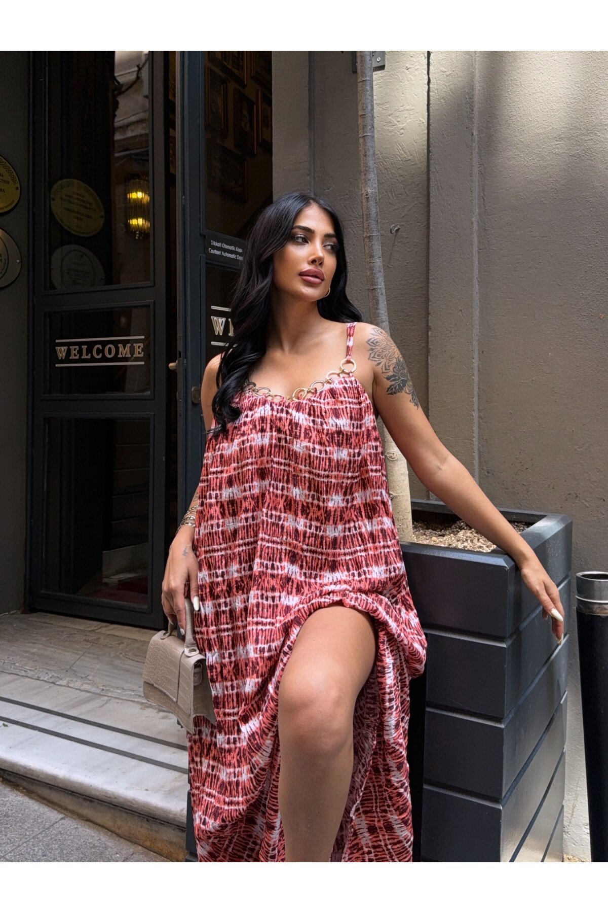 Askılı Yakası Halka Detay Maxi Elbise