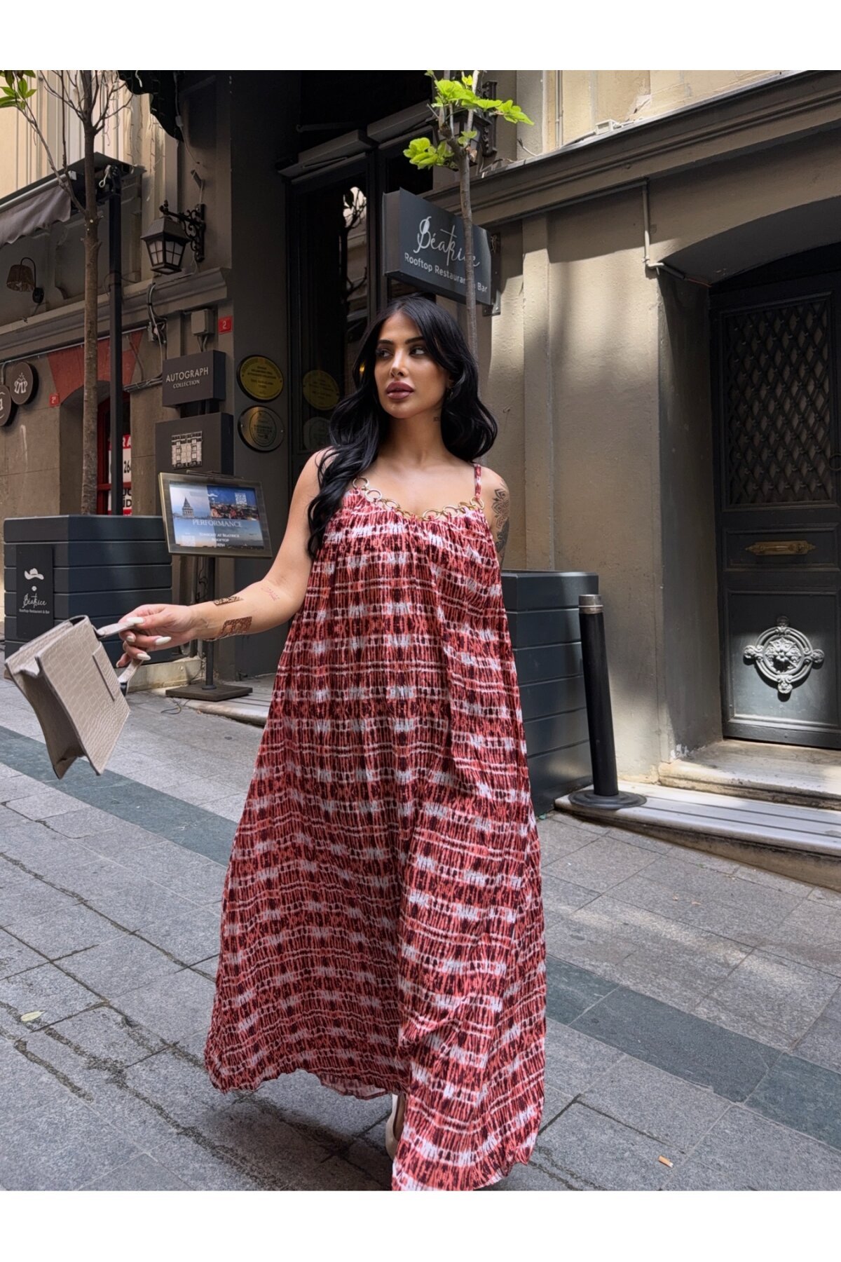 Askılı Yakası Halka Detay Maxi Elbise