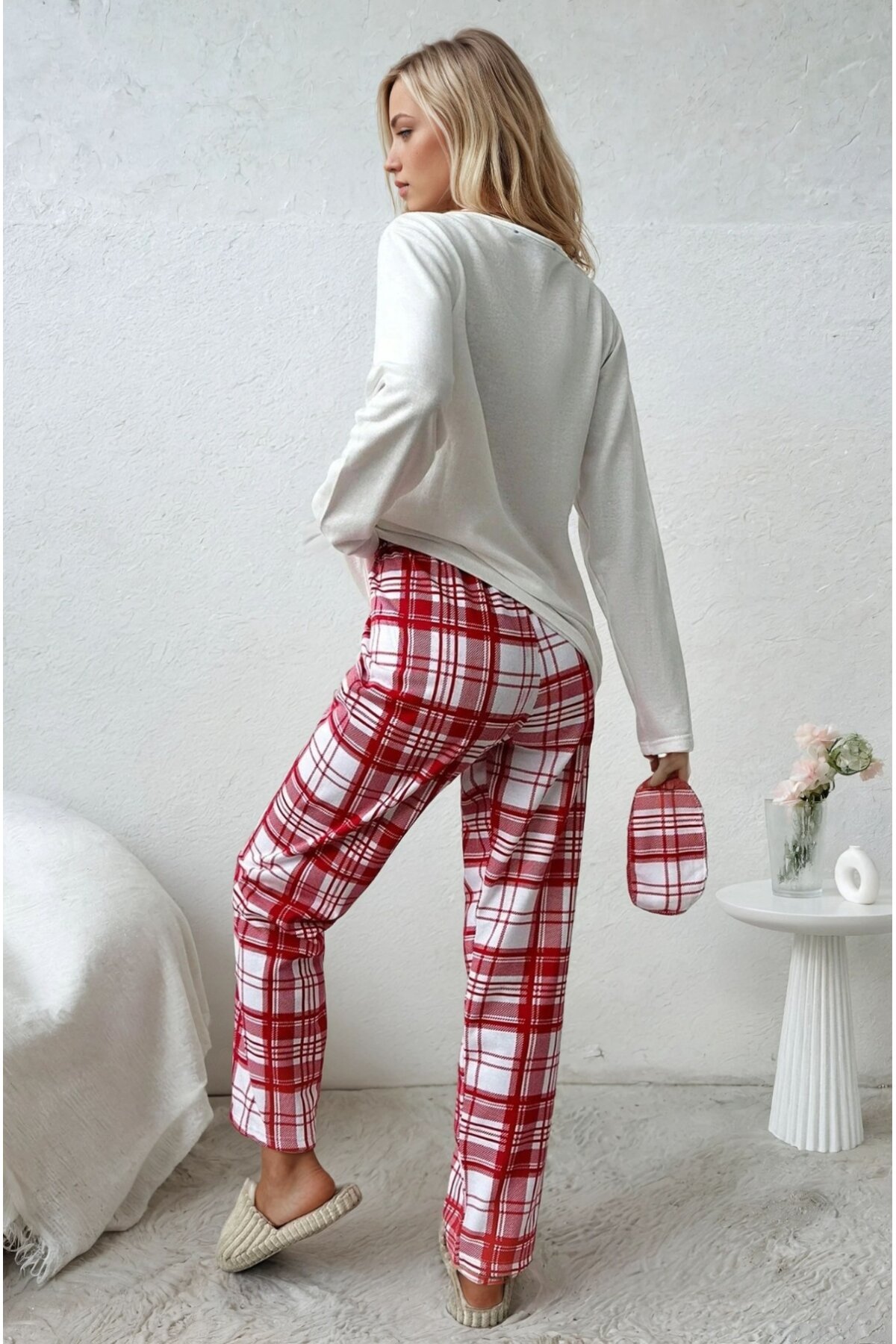 Baskılı Uzun Kollu Üst Kırmızı Kareli Pijama Takımı