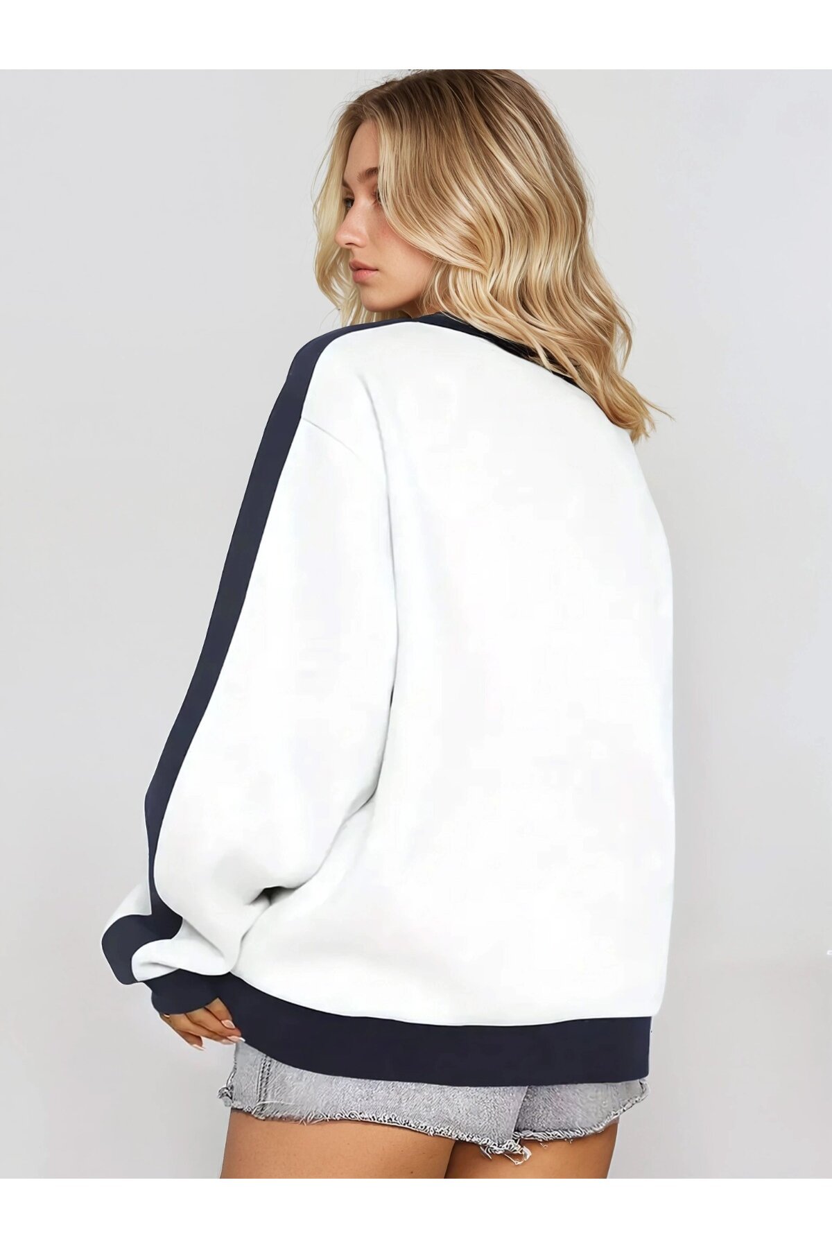 Beyaz Lacivert 68 Baskılı Üç İplik Oversize Sweatshirt