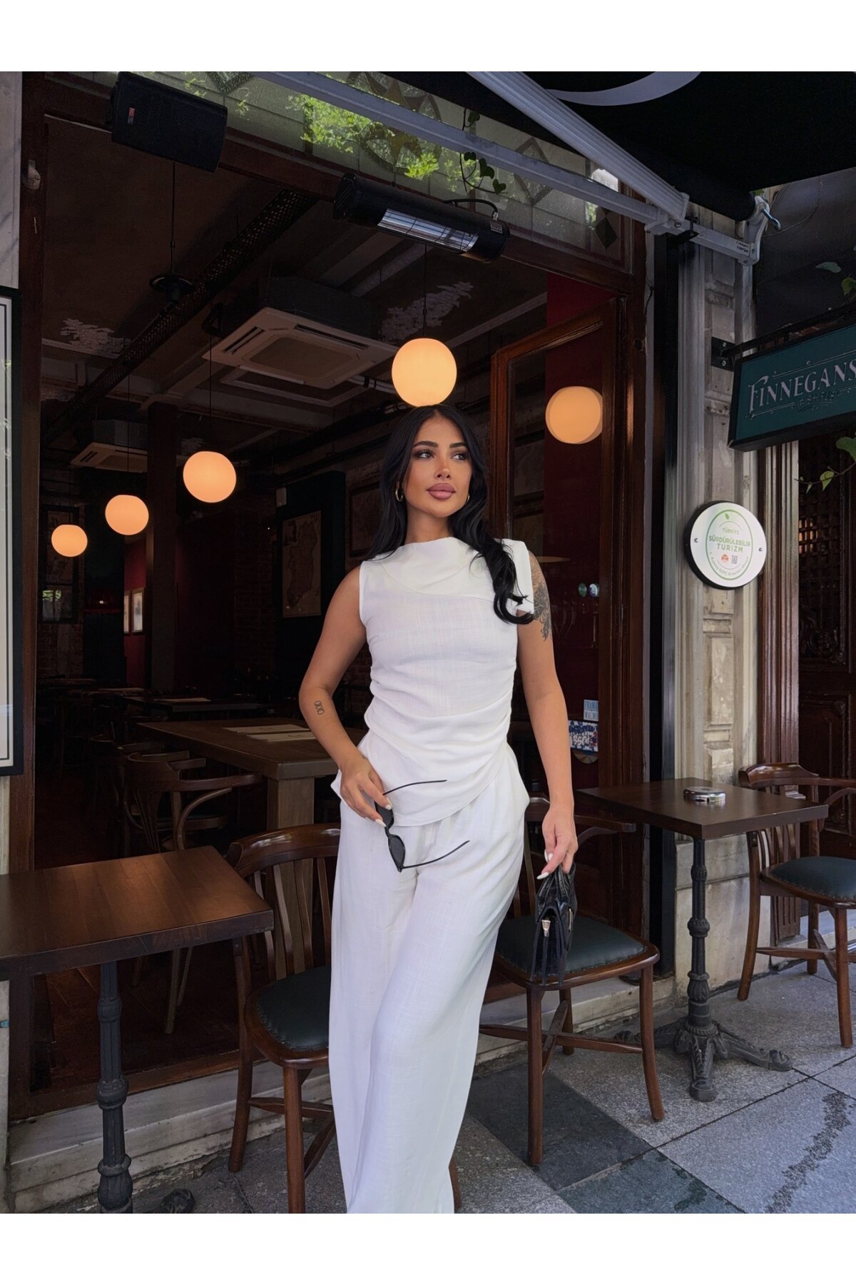 Beyaz Pantalon Asimetrik Bluz Keten Takım