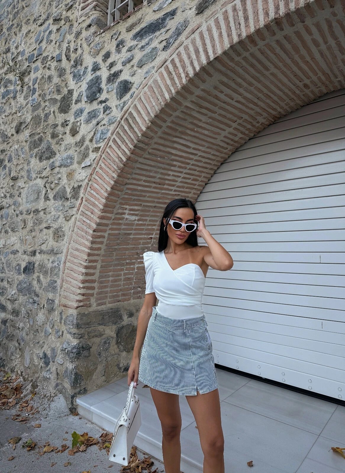 Beyaz Tek Omuz Prenses Kol Crep Bluz