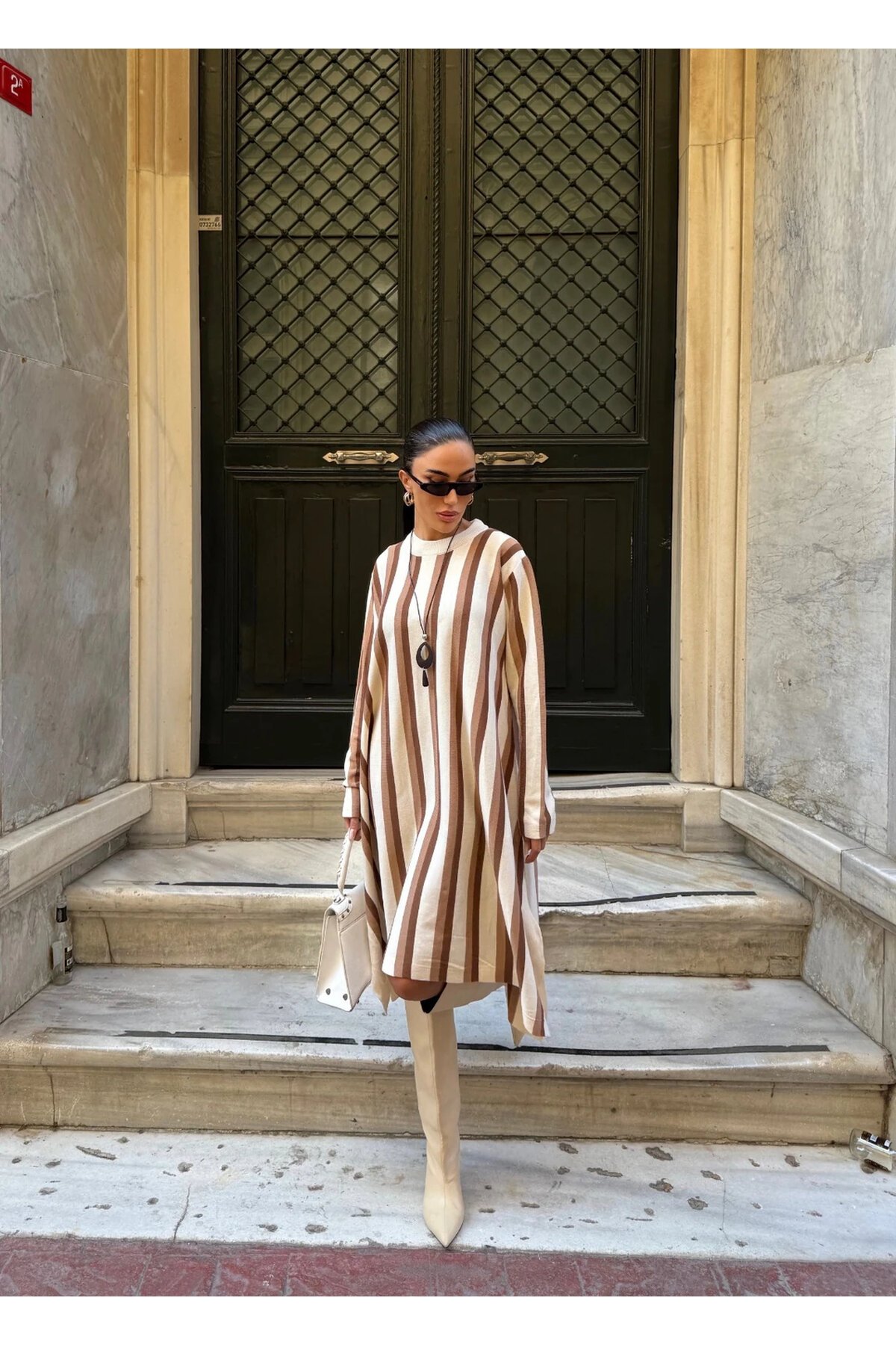 Bisiklet Yaka Çizgi Desenli Triko Elbise