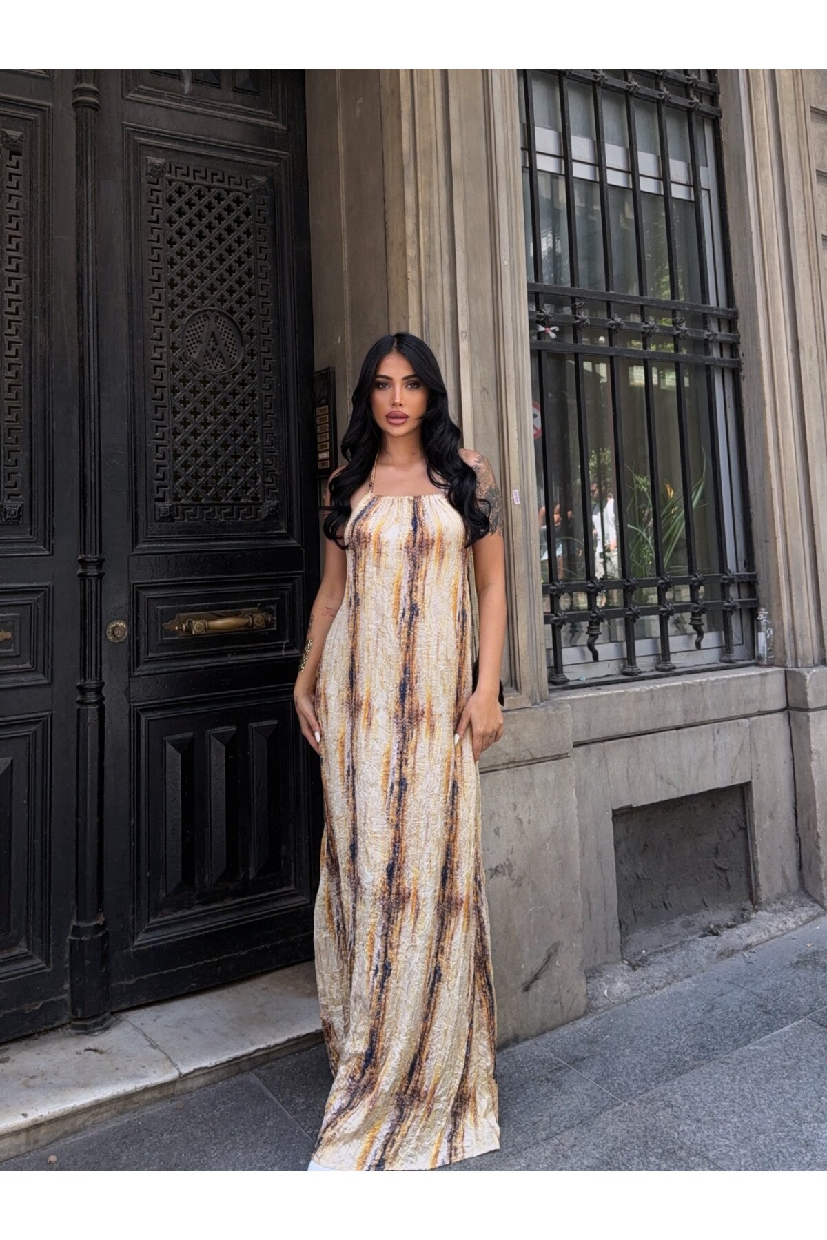 Boyundan Bağlamalı Sırt Dekolte Tasarım Elbise