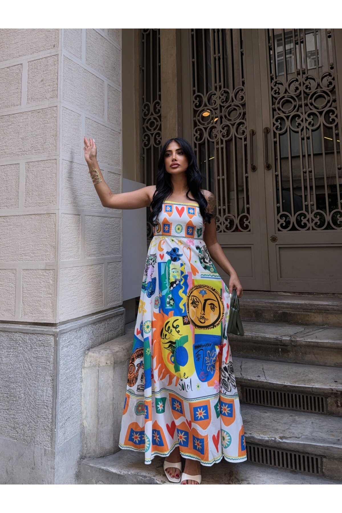 Desenli Kare Yaka Elbise