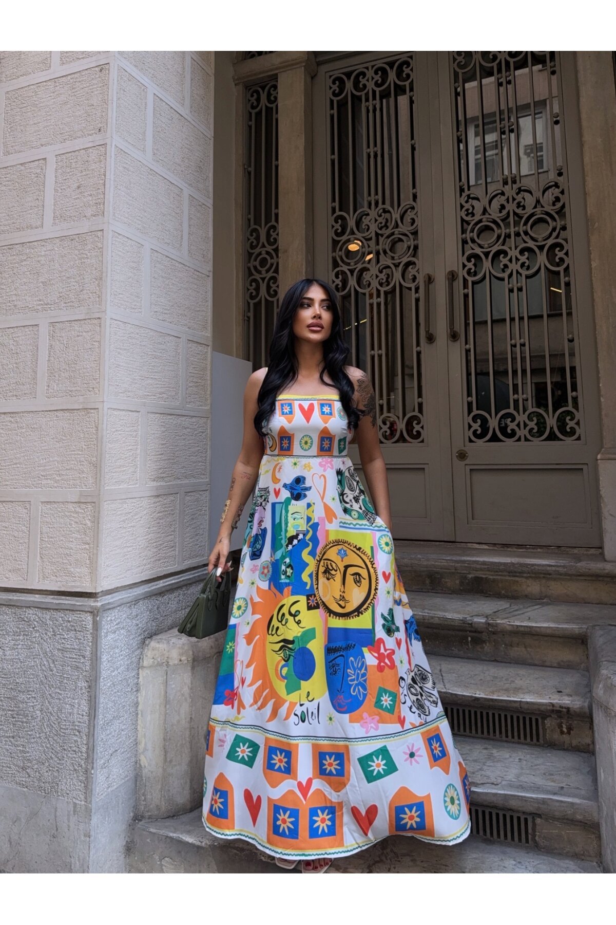 Desenli Kare Yaka Elbise