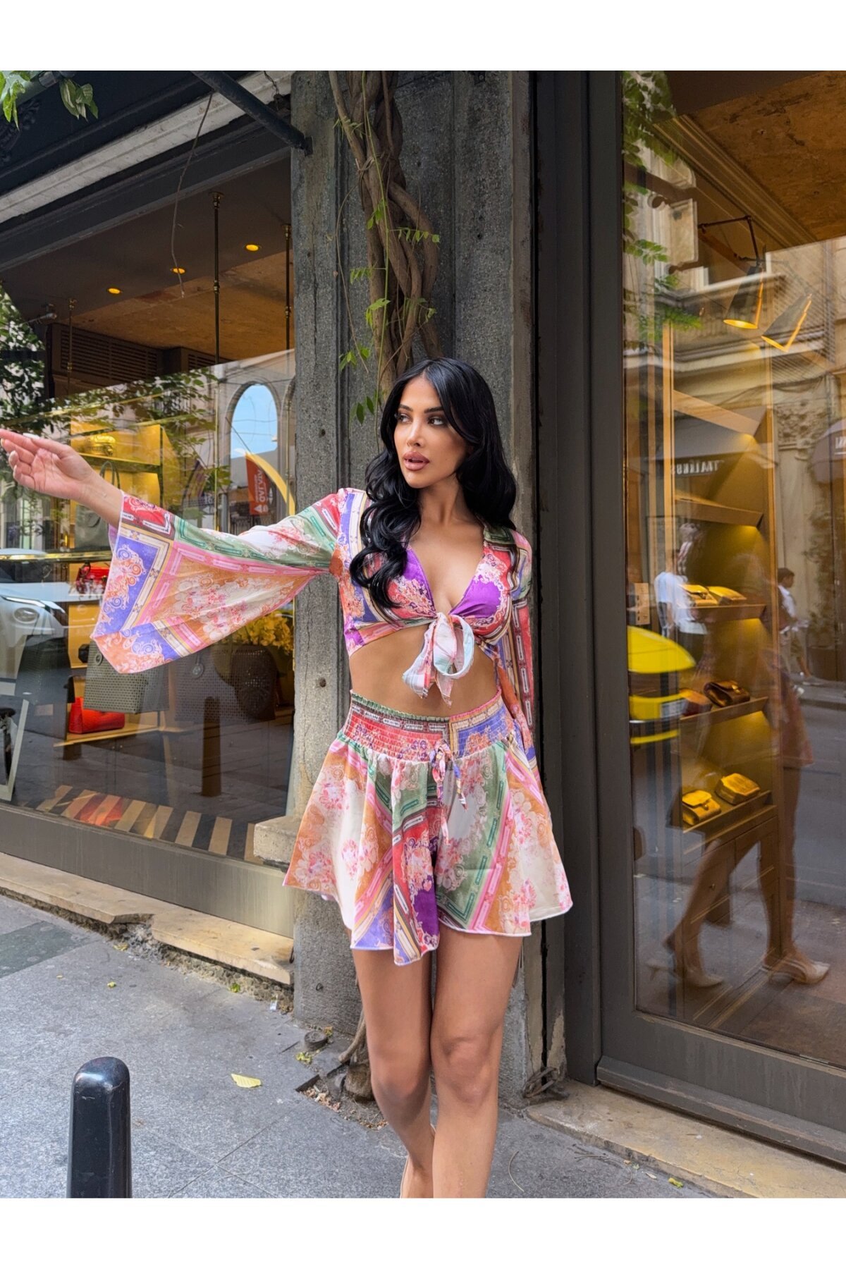 Desenli Şort ve Büstiyer Takım