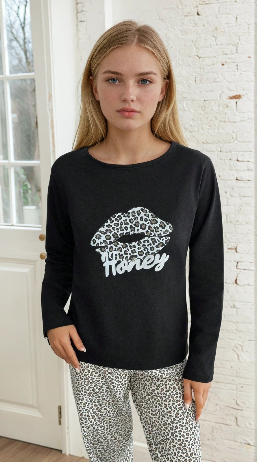 Dudak Baskılı Leopar Detay Pijama Takımı