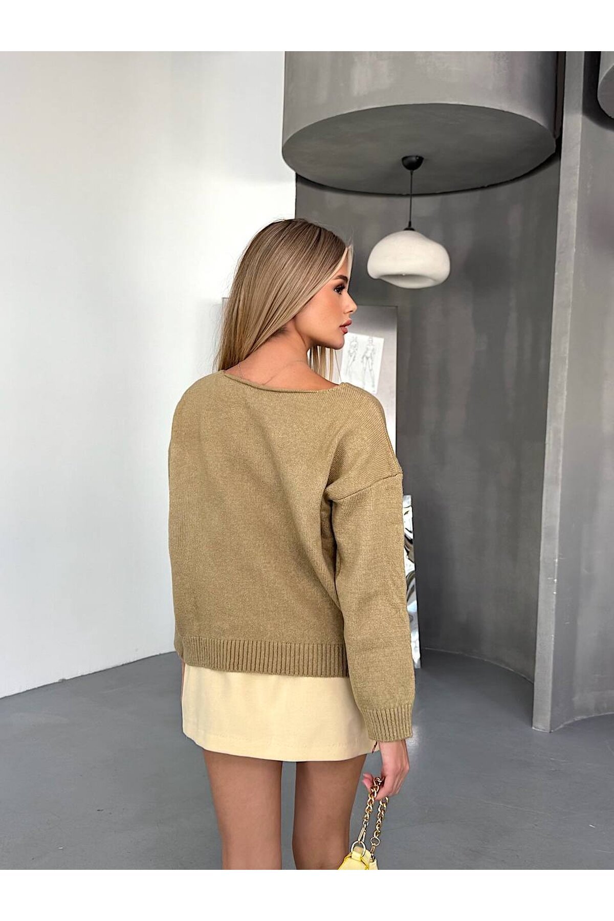 Düşük Omuz Triko Kazak