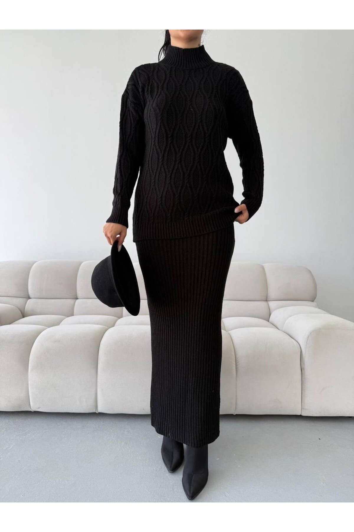 Etek ve Kazak Triko Takım