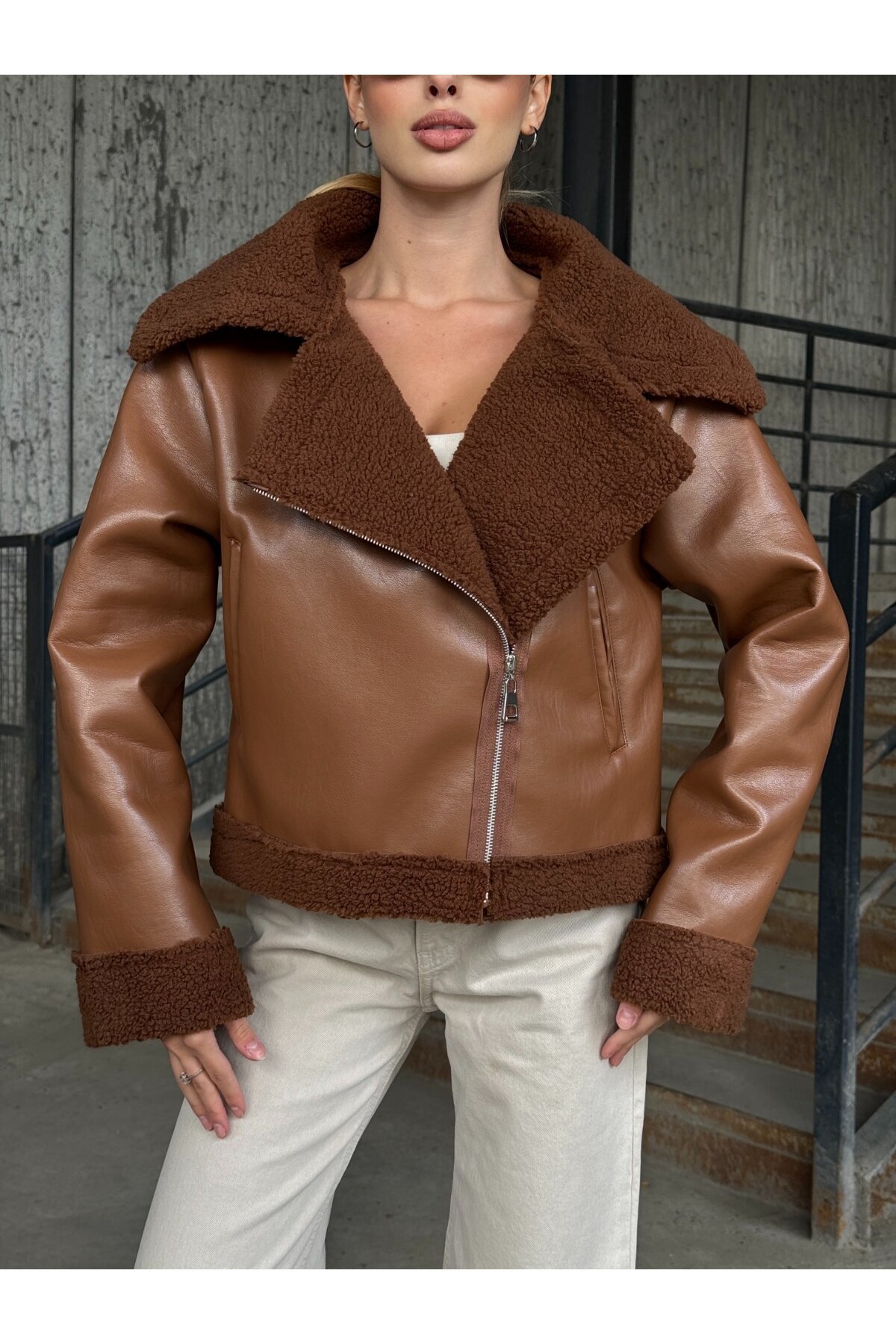 Fermuar Detaylı İçi Kürklü Suni Deri Ceket Kahverengi