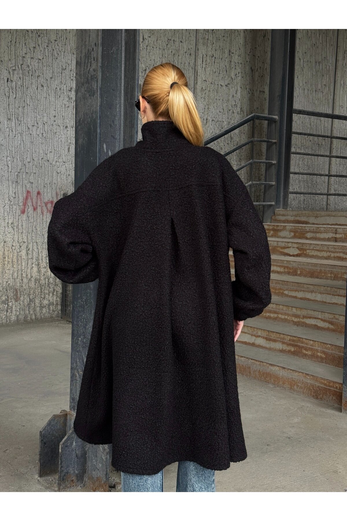 Geniş Çift Cepli Kalın Buklet Kumaş Mevsimlik Mont Siyah
