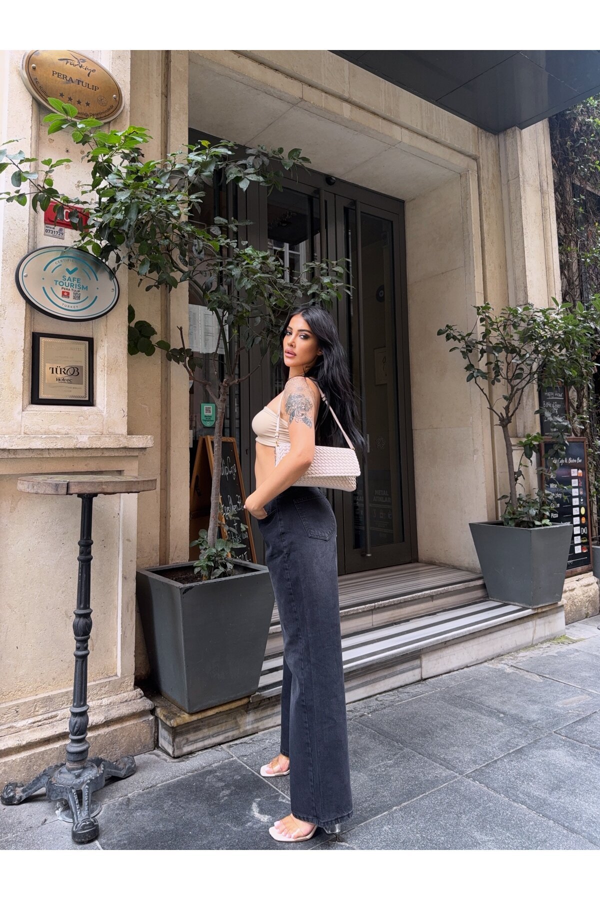 Geniş Paça Yüksek Bel Siyah Jean