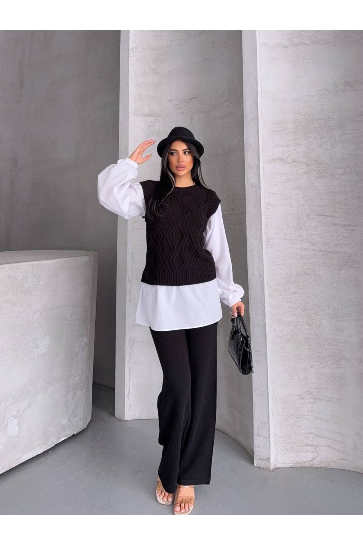 Gömlek Detaylı Triko Takım