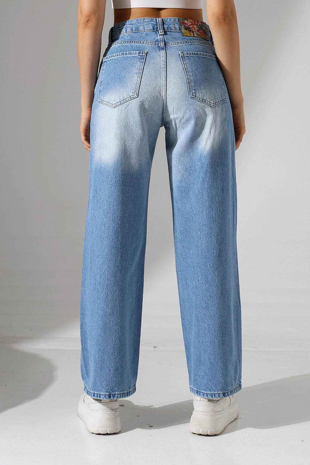 Kadın Açık Mavi Yüksek Bel Bol Paça Jean