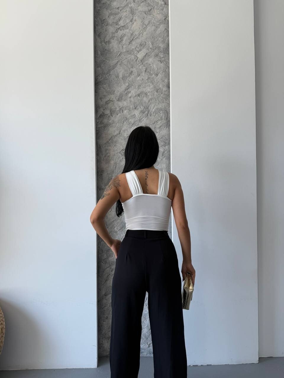 Beyaz Sandy Kumaş Yaka Detay Bluz