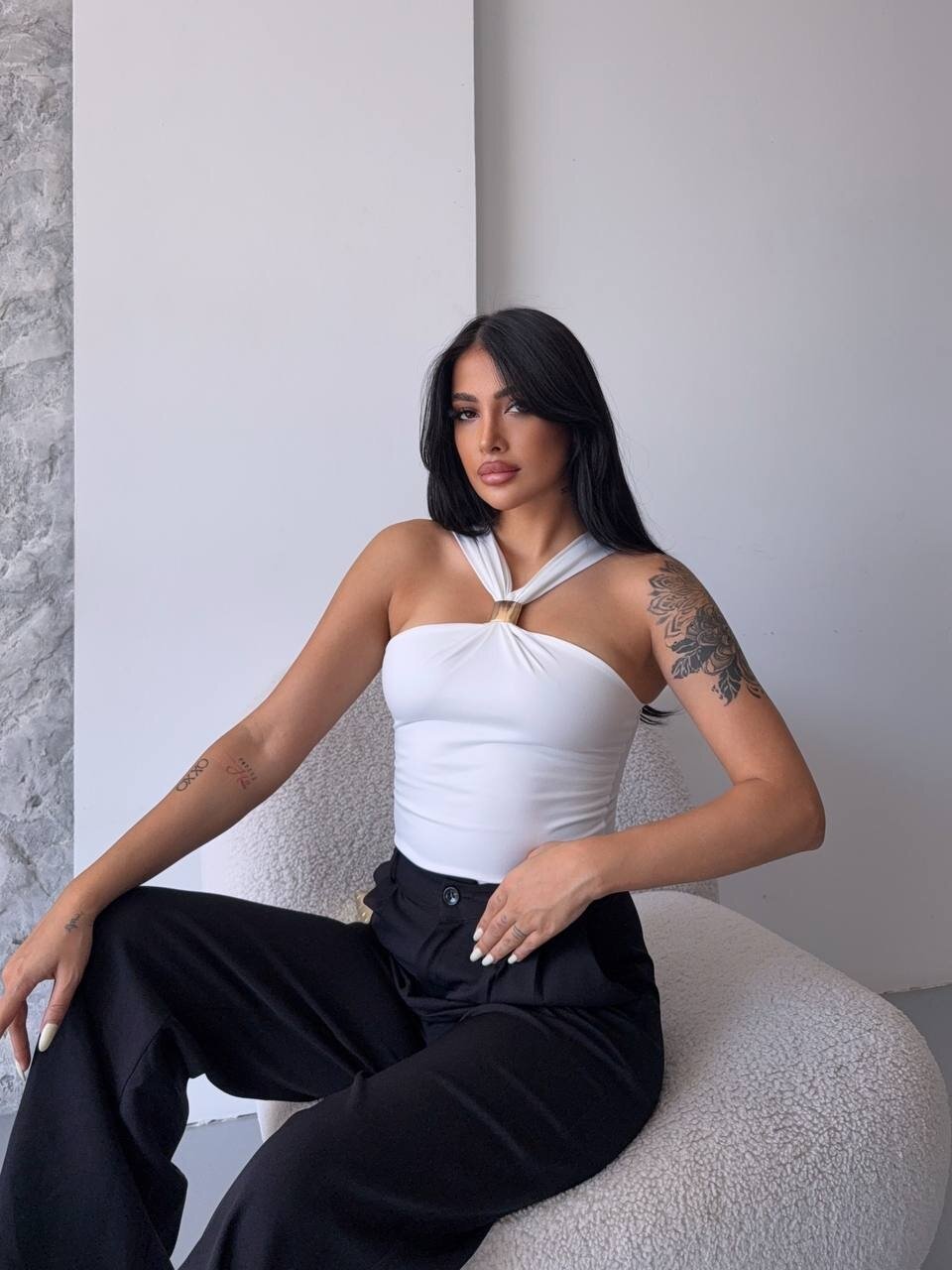 Beyaz Sandy Kumaş Yaka Detay Bluz