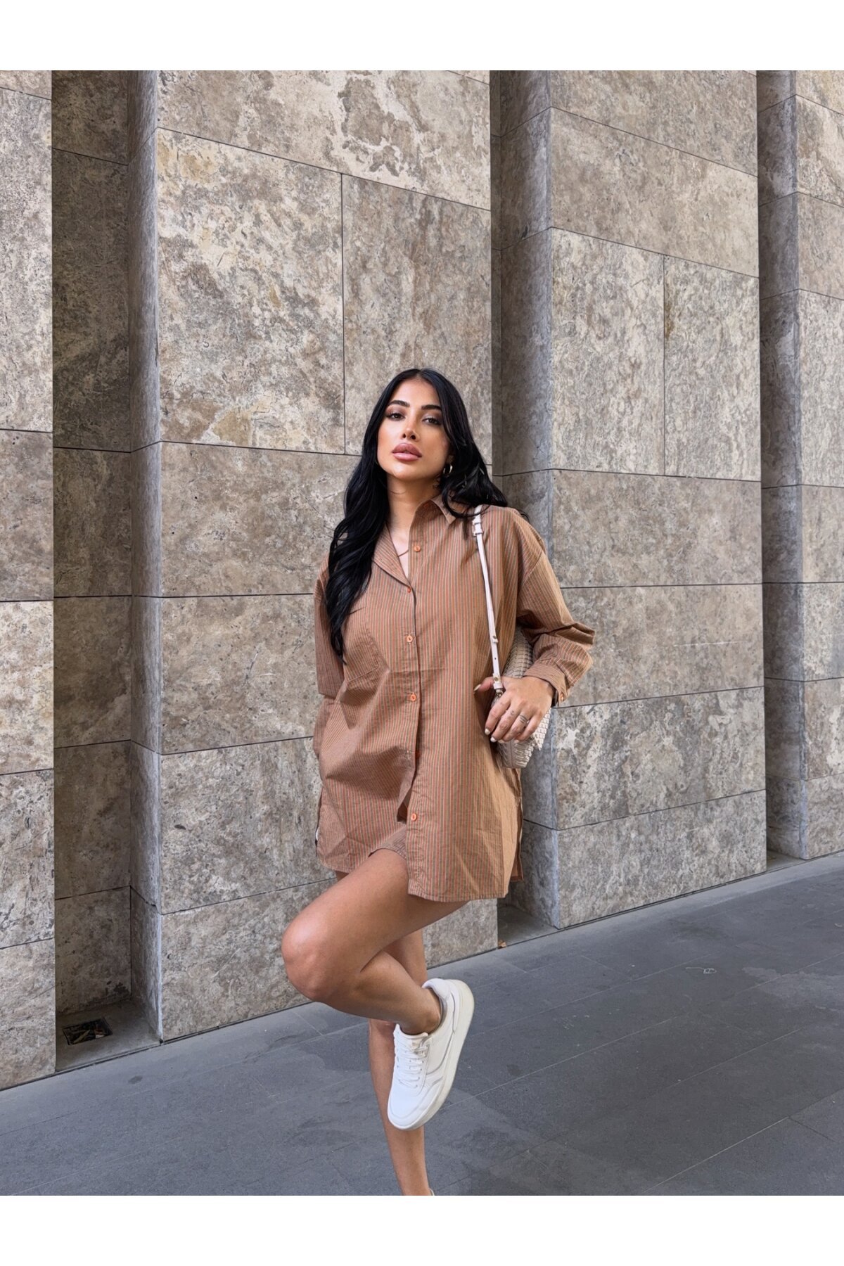 Kahve Çizgili Tek Cep Detay Gömlek