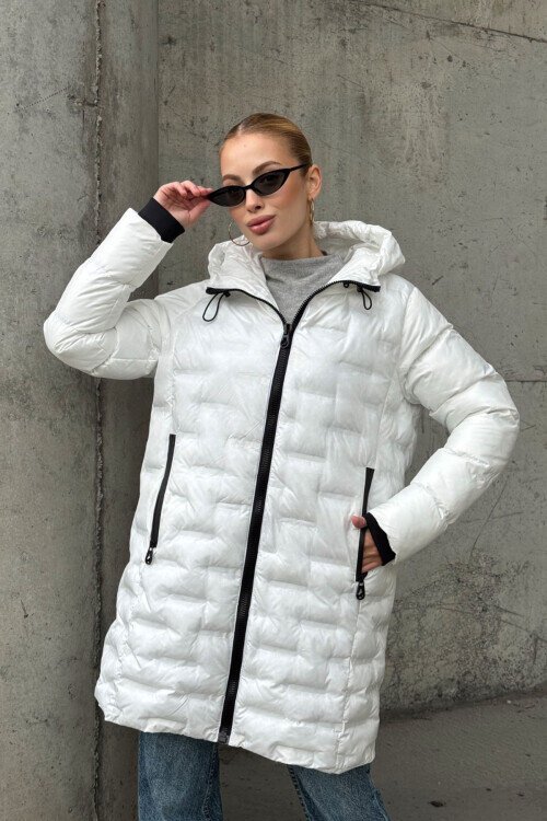 Kapitoneli Fermuarlı Kapüşonlu Uzun Şişme Mont