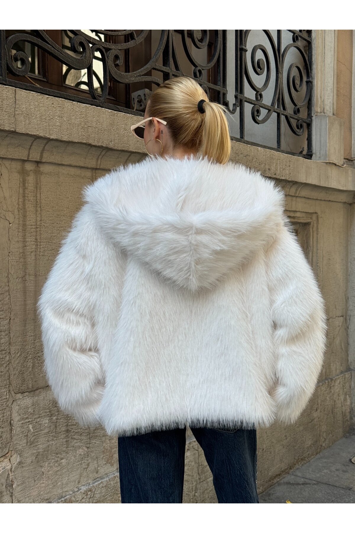Kapşonlu Kürk Ceket Beyaz