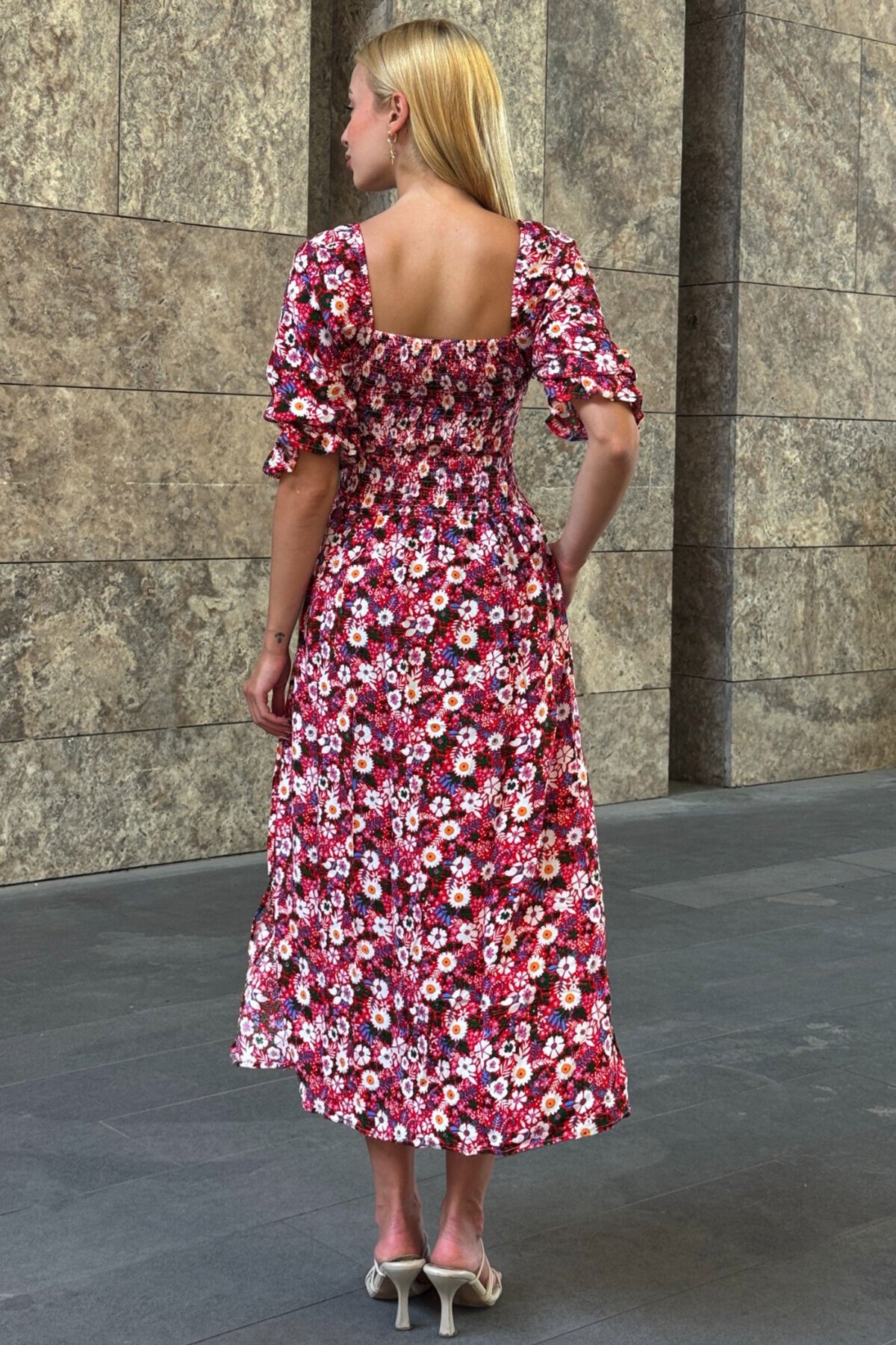 Kare Yaka Beli Gipeli Çiçek Desenli Elbise Fuşya