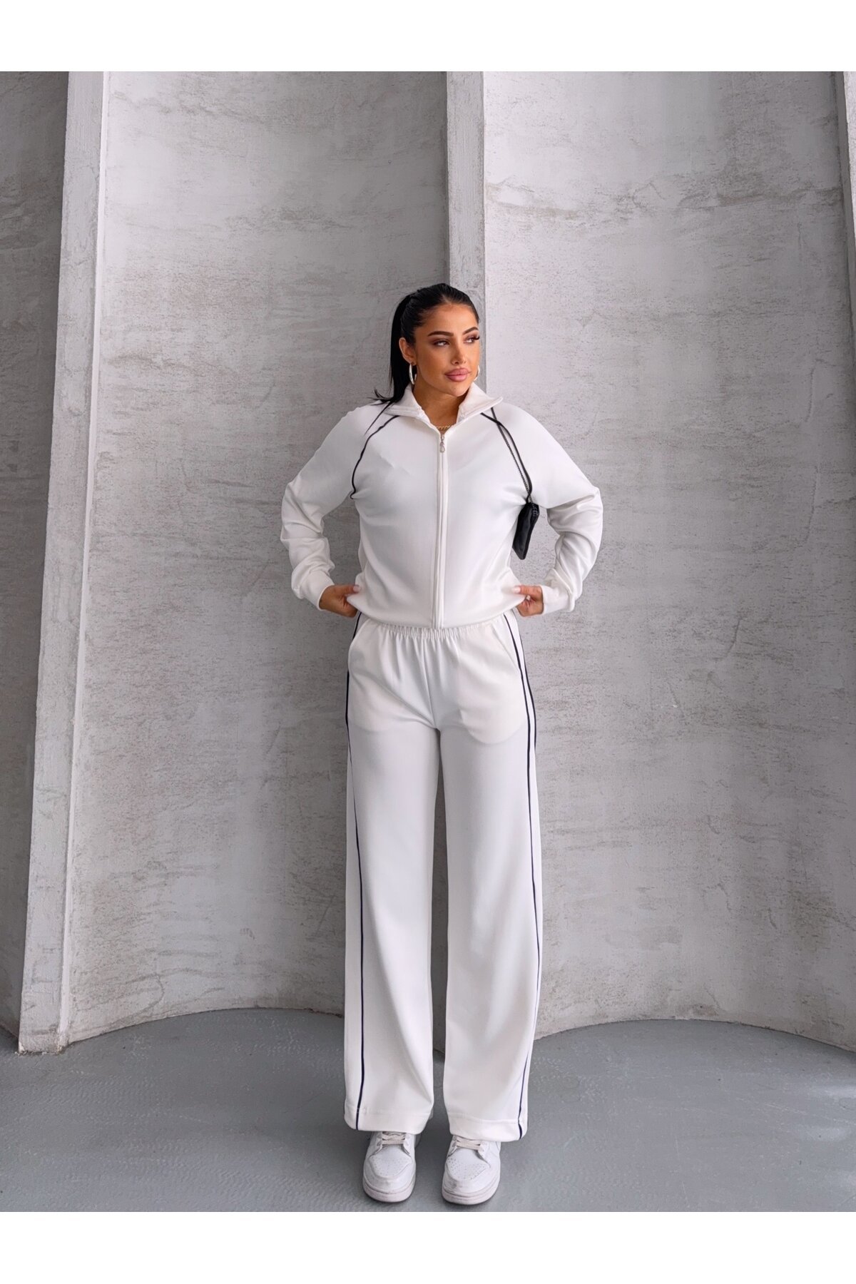 Modal Kumaş Şerit Detaylı Takım Beyaz