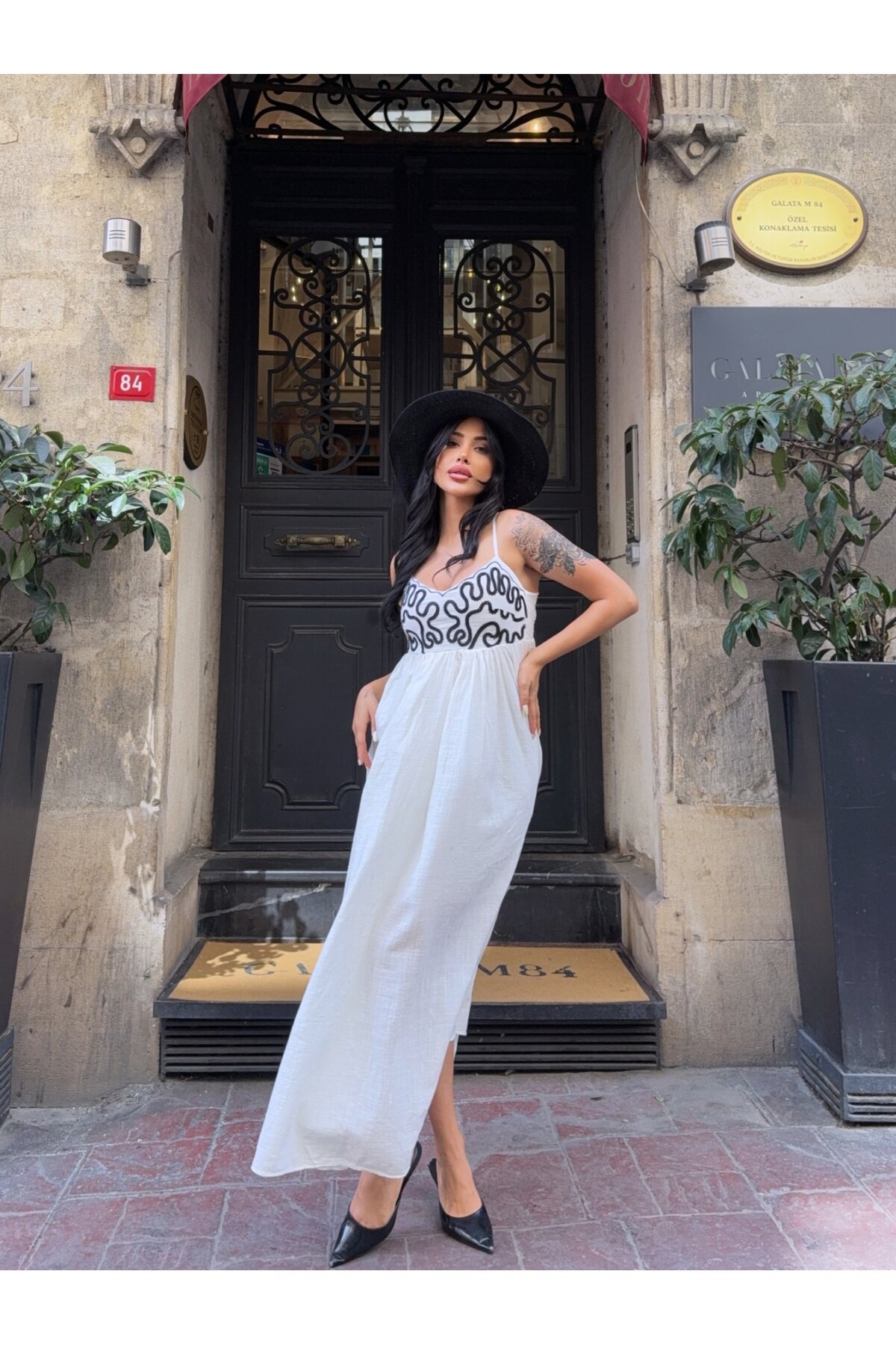 Nakış Detaylı Keten Astarlı Elbise