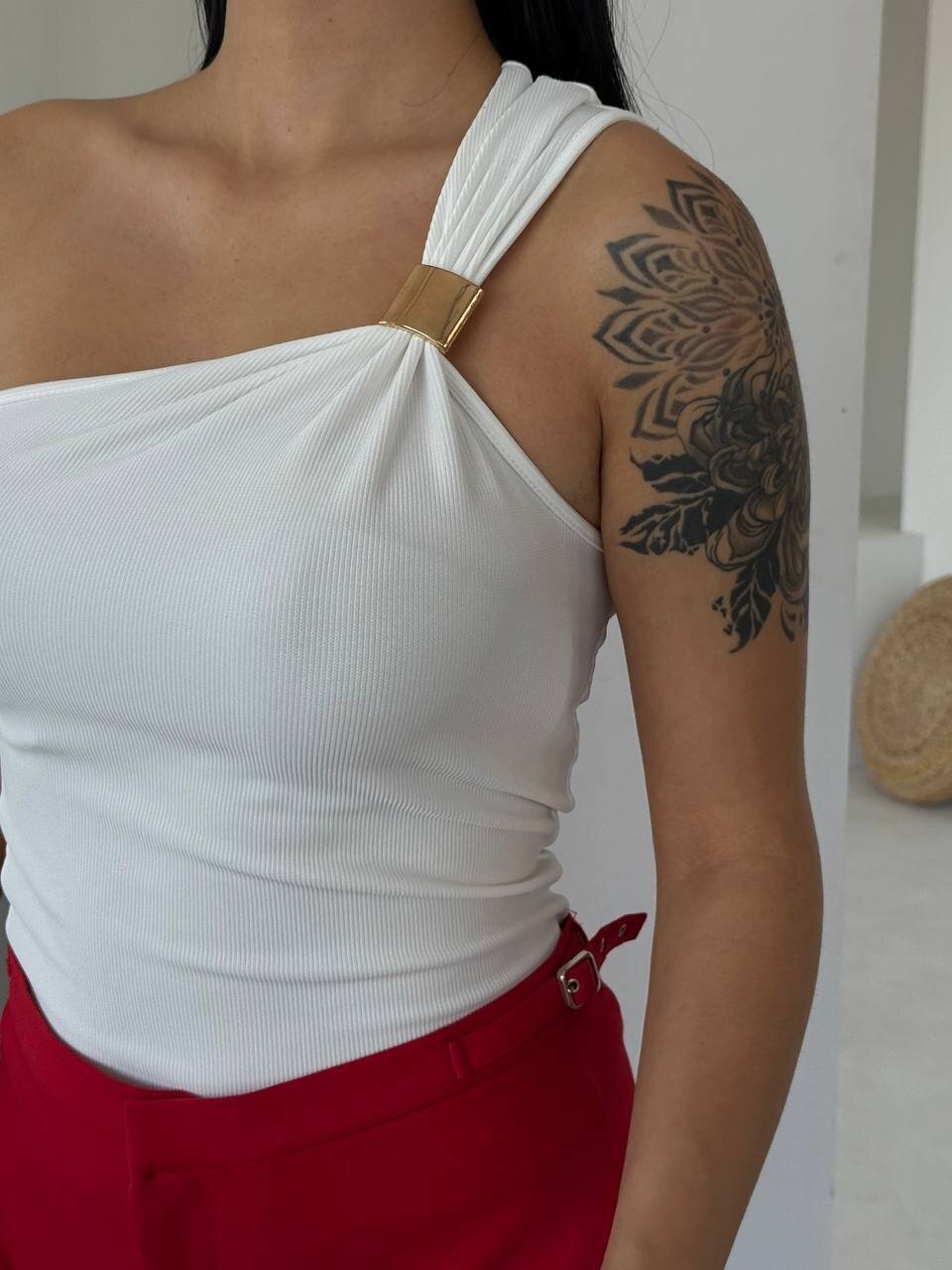 Ottoman Omuz Detay Beyaz Bluz