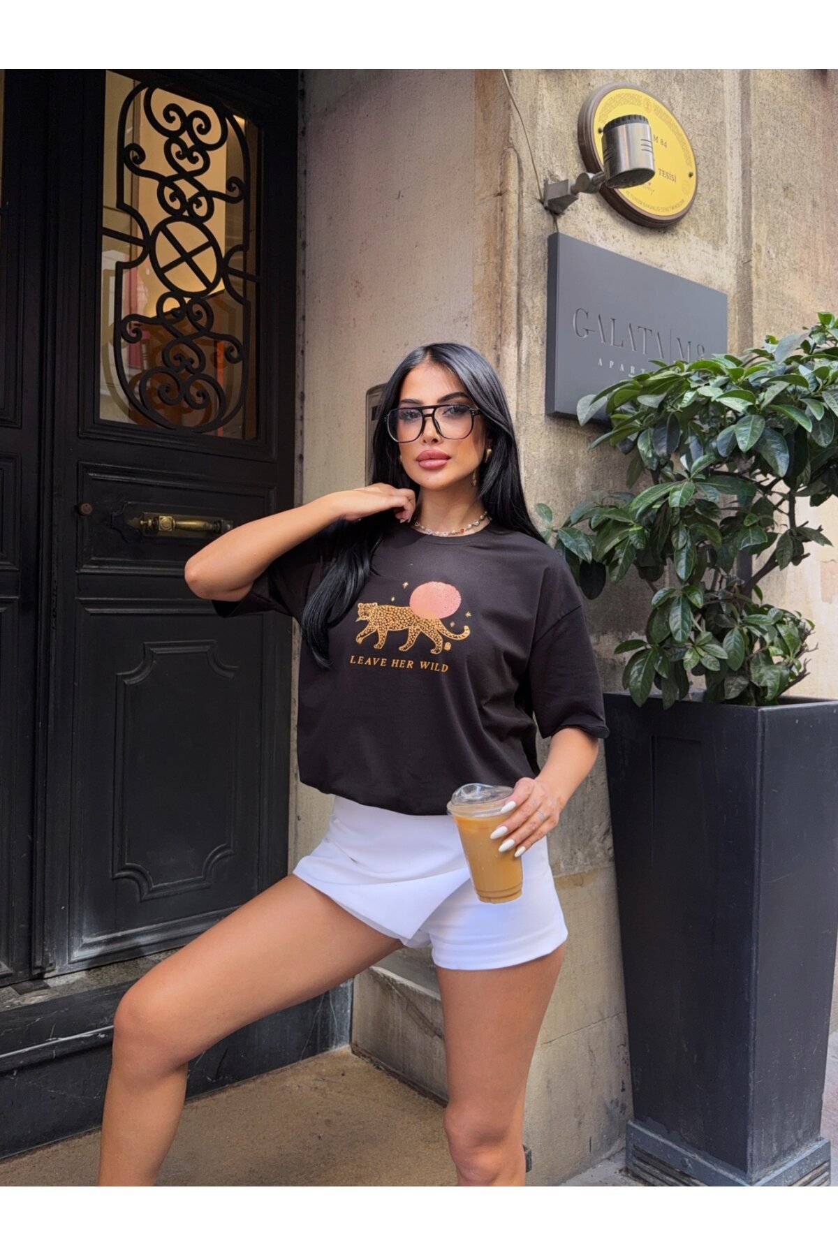 Oversize Kaplan Baskılı Siyah T-Shirt