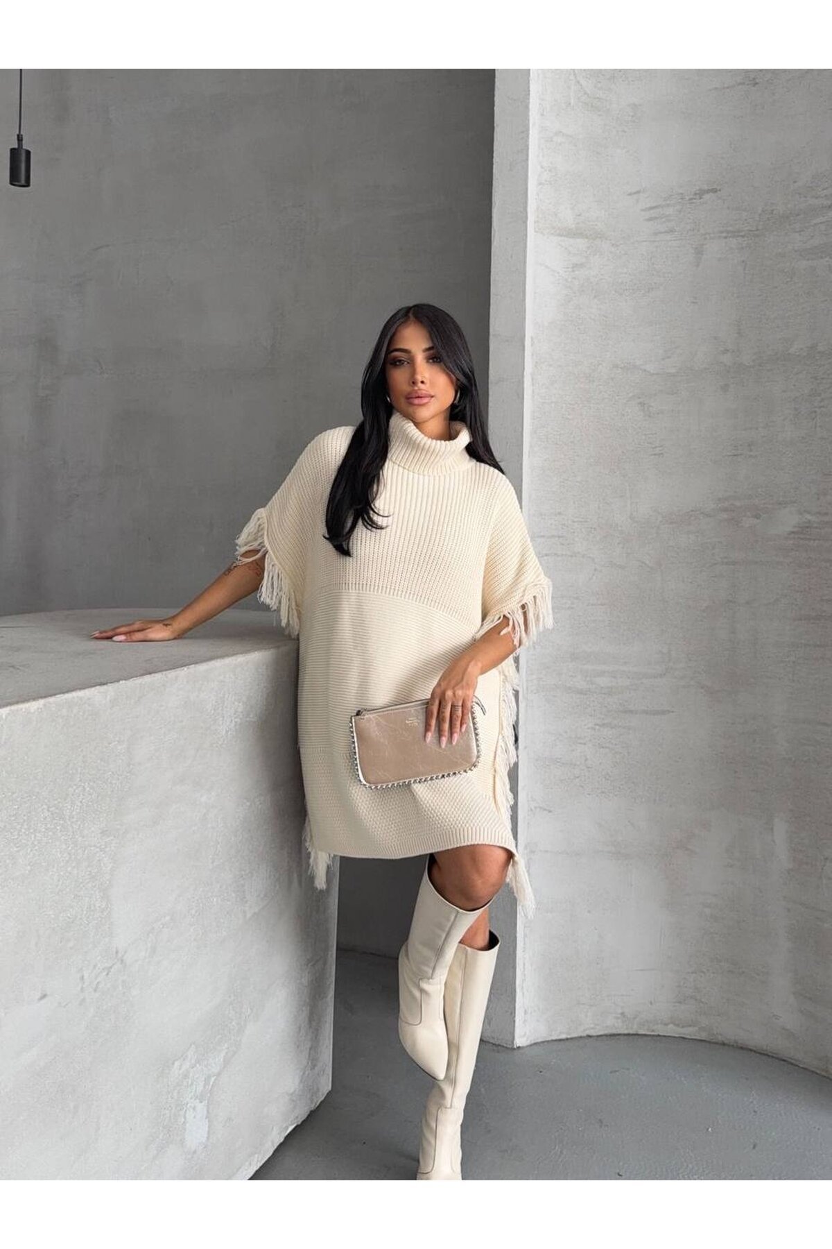 Püskül Detay Ekru Triko Panço