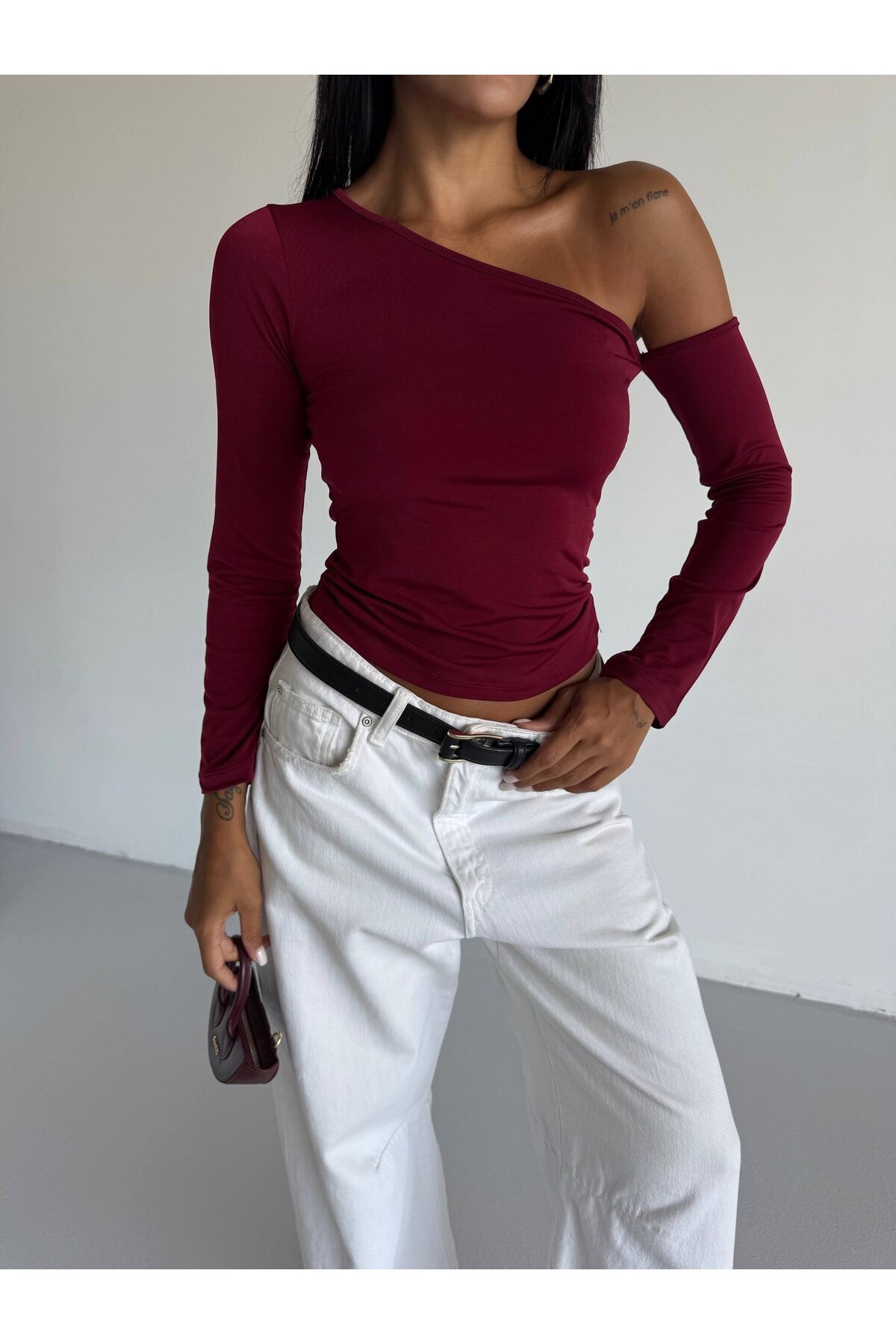 Tek Omuz Kol Detay Sandy Bluz