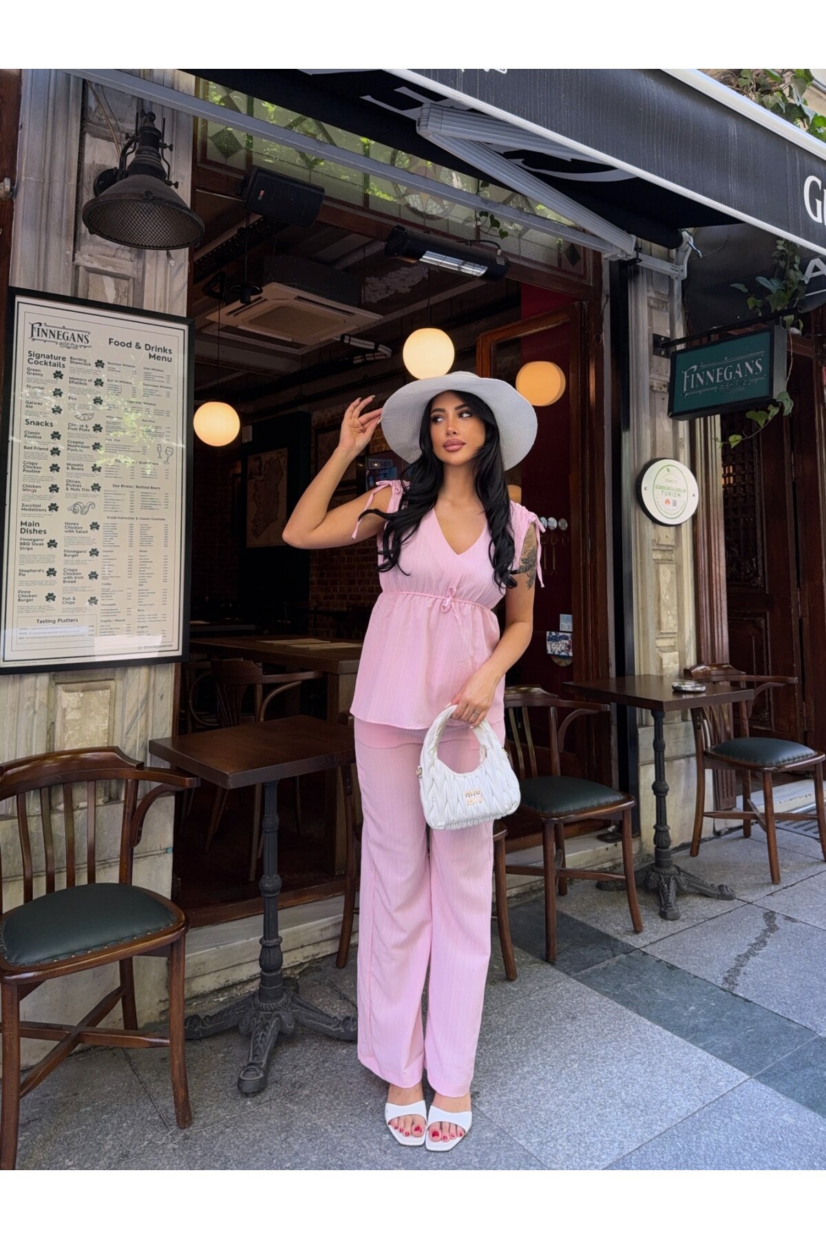 V Yaka Kolsuz Bluz ve Pantalon Takım Pembe