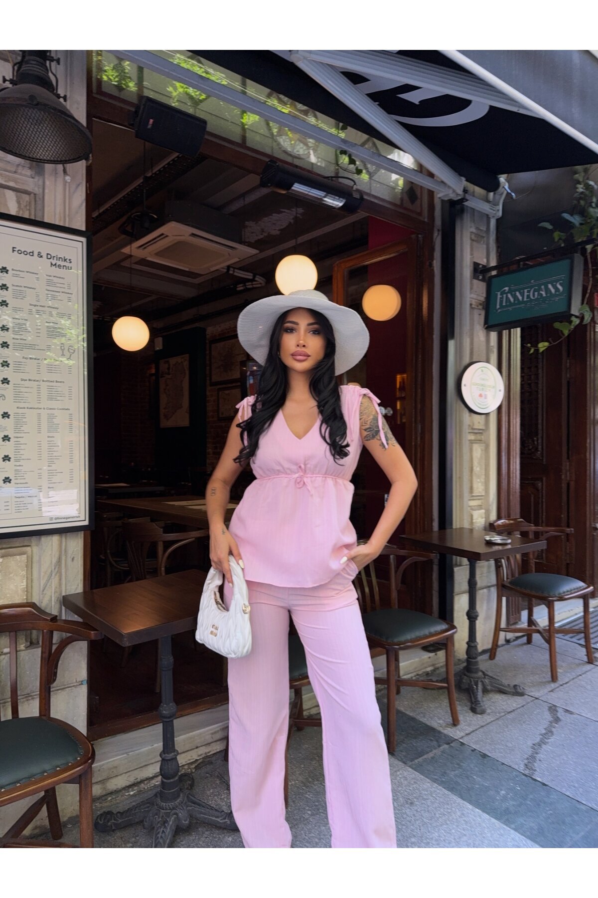 V Yaka Kolsuz Bluz ve Pantalon Takım Pembe