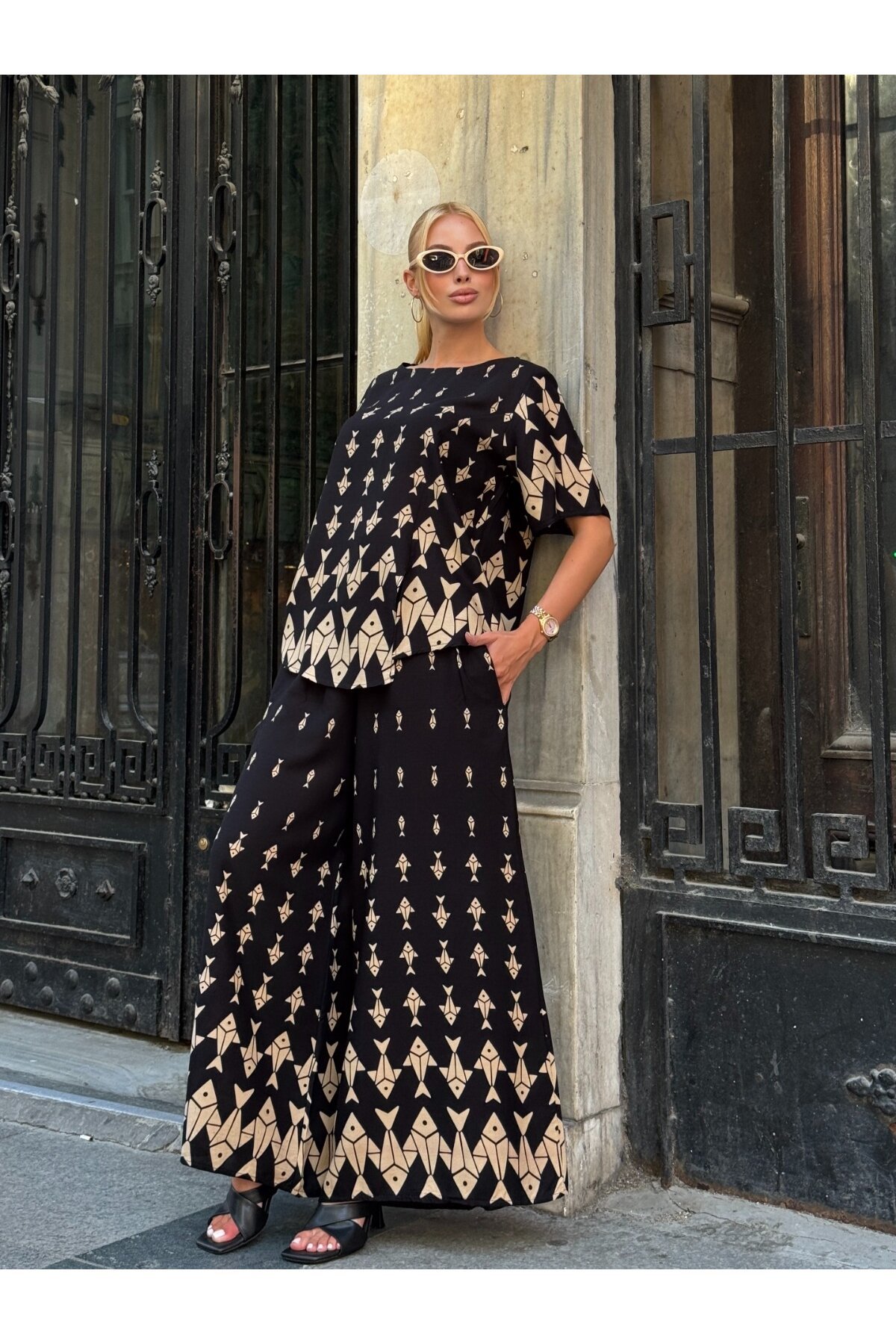 Viskon Kumaş Desenli Bol Paça Alt Üst Takım