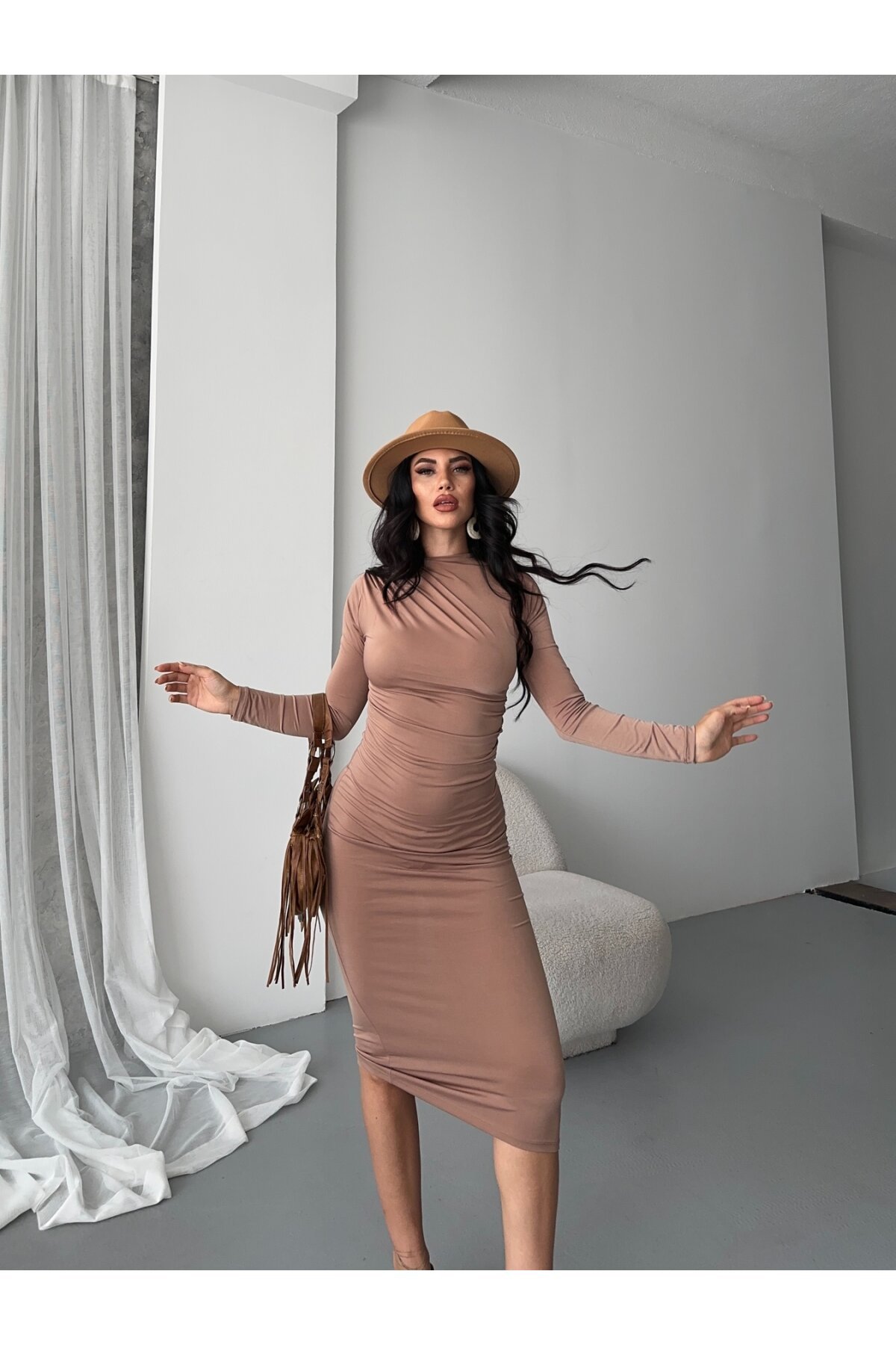 Yaka Detay Sandy Kumaş Elbise