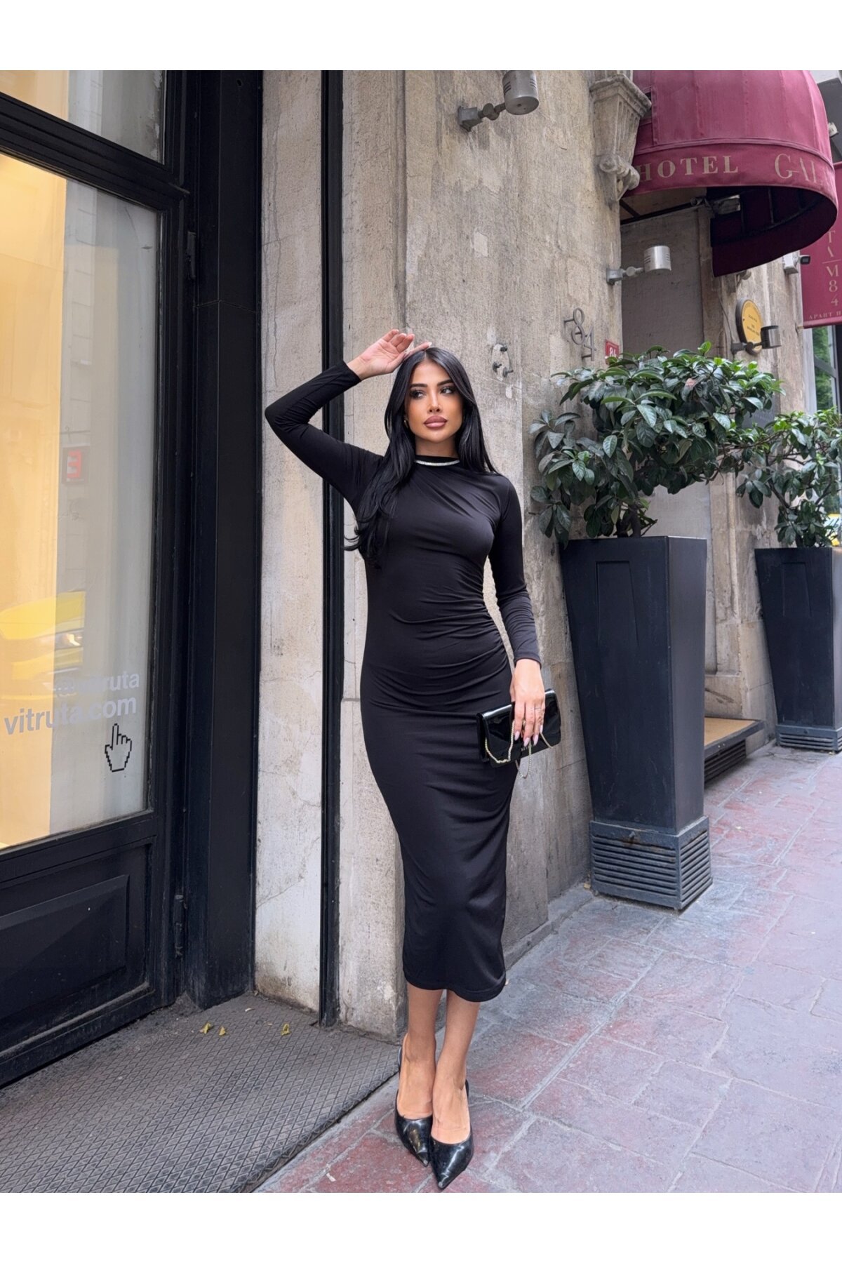 Yaka Detay Sandy Kumaş Elbise