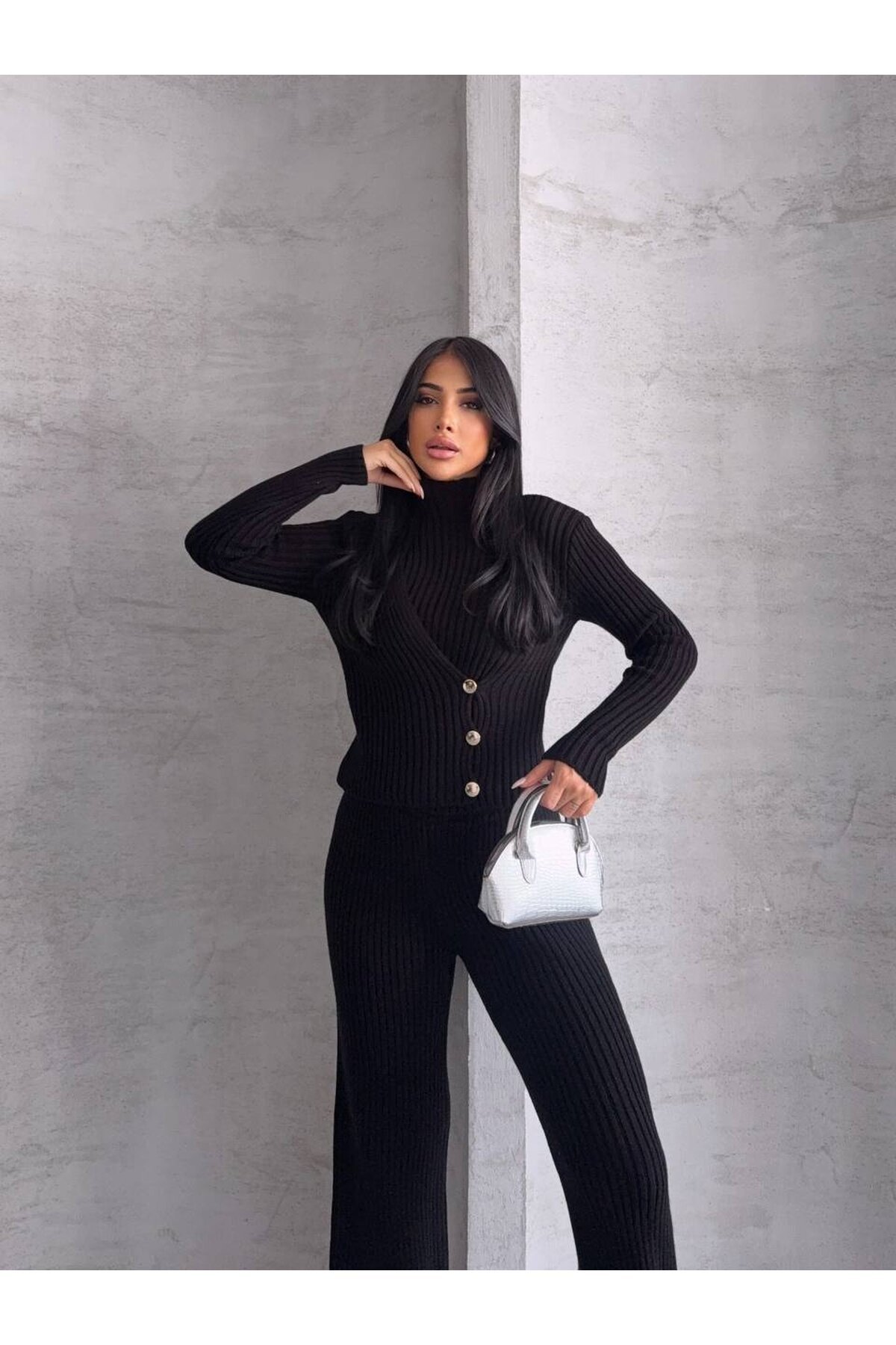 Yandan Düğme Detaylı Triko Takım
