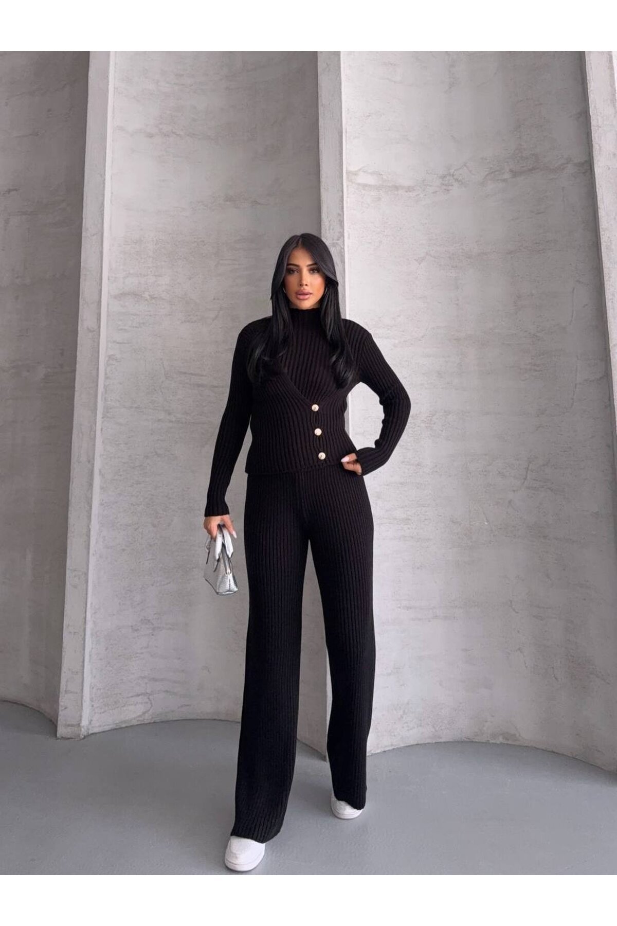 Yandan Düğme Detaylı Triko Takım