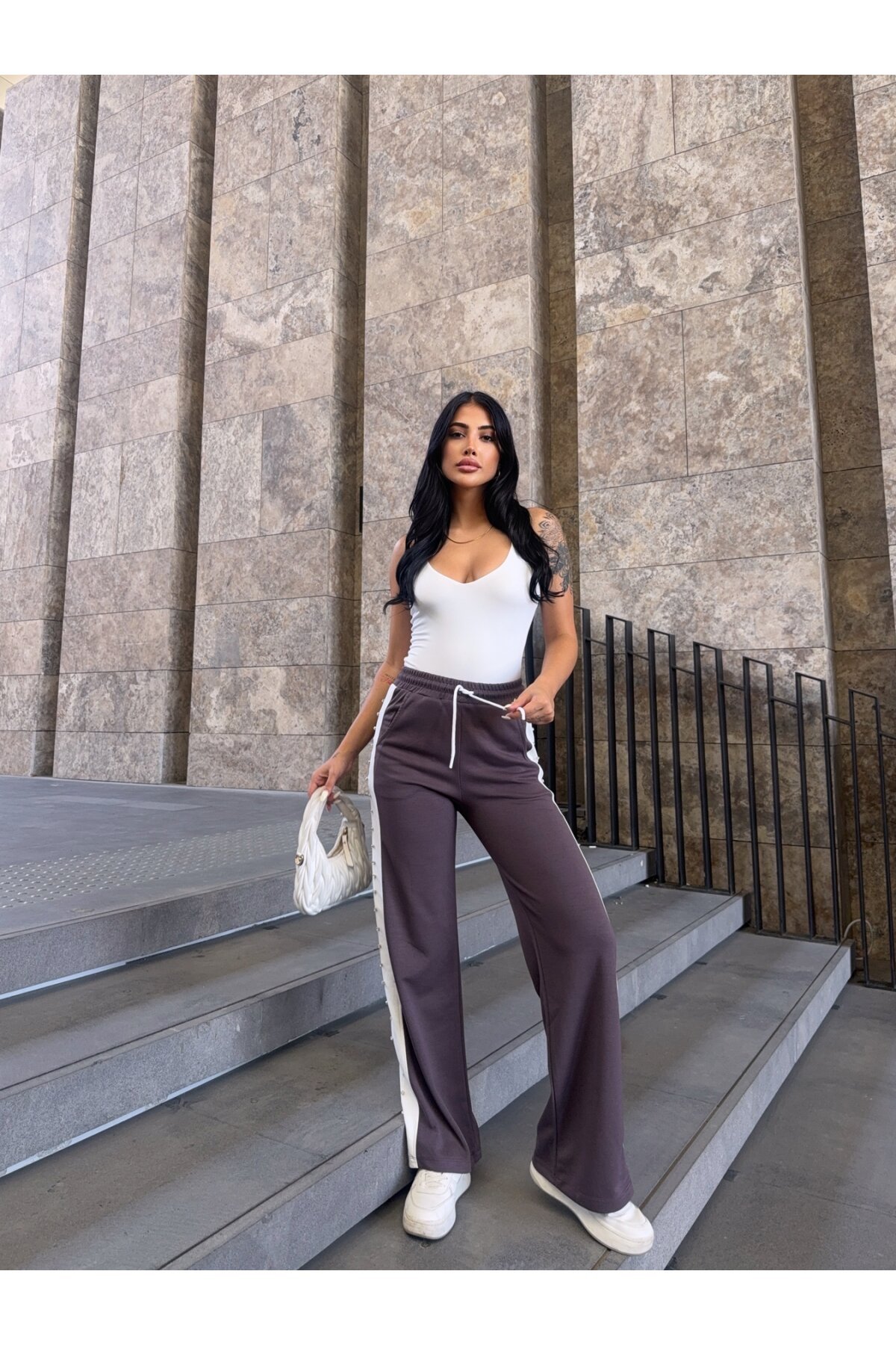 Yanları Taşlı Şerit Detay Modal Kumaş Gri Eşofman Altı