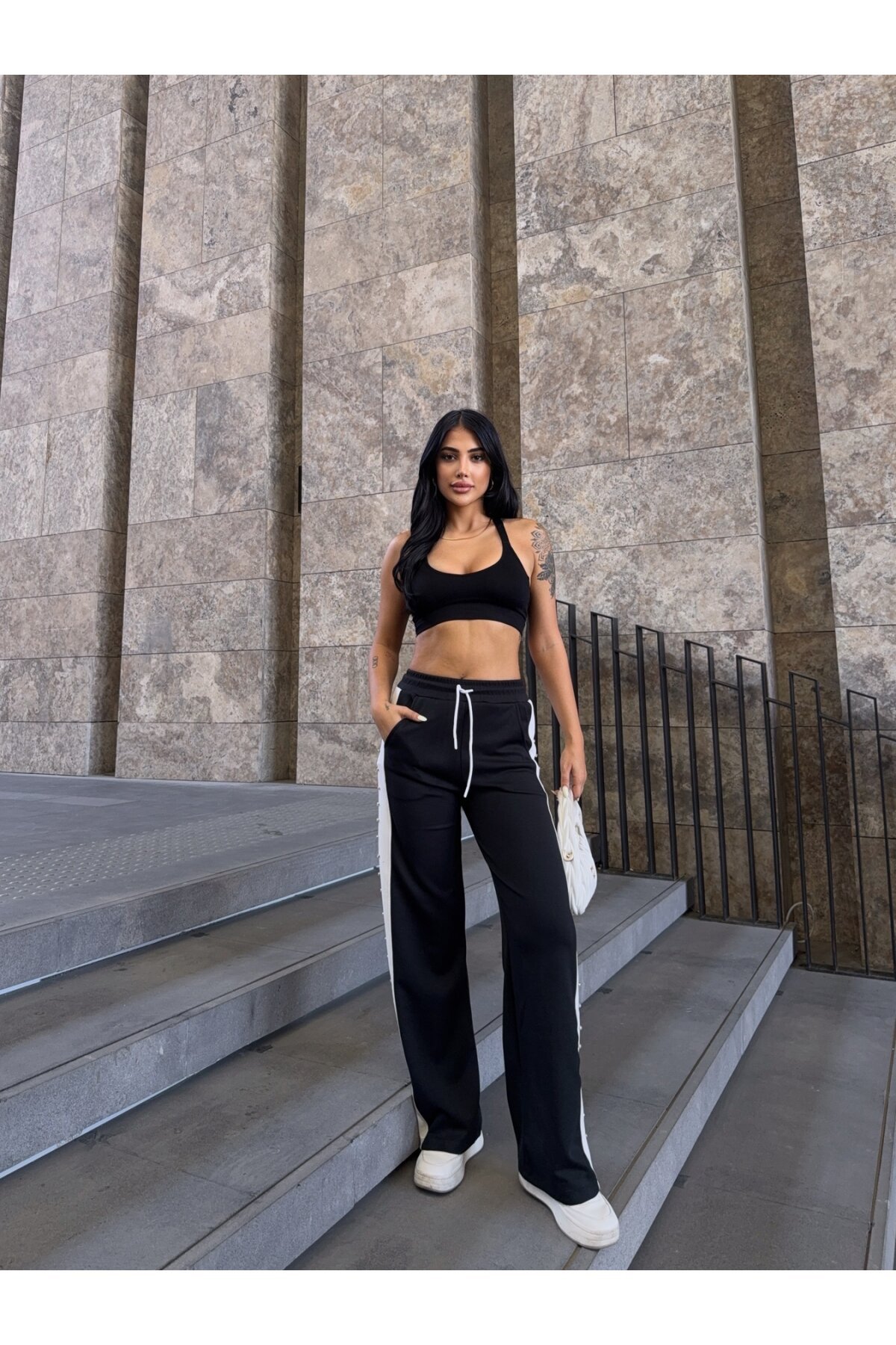 Yanları Taşlı Şerit Detay Modal Kumaş Siyah Eşofman Altı