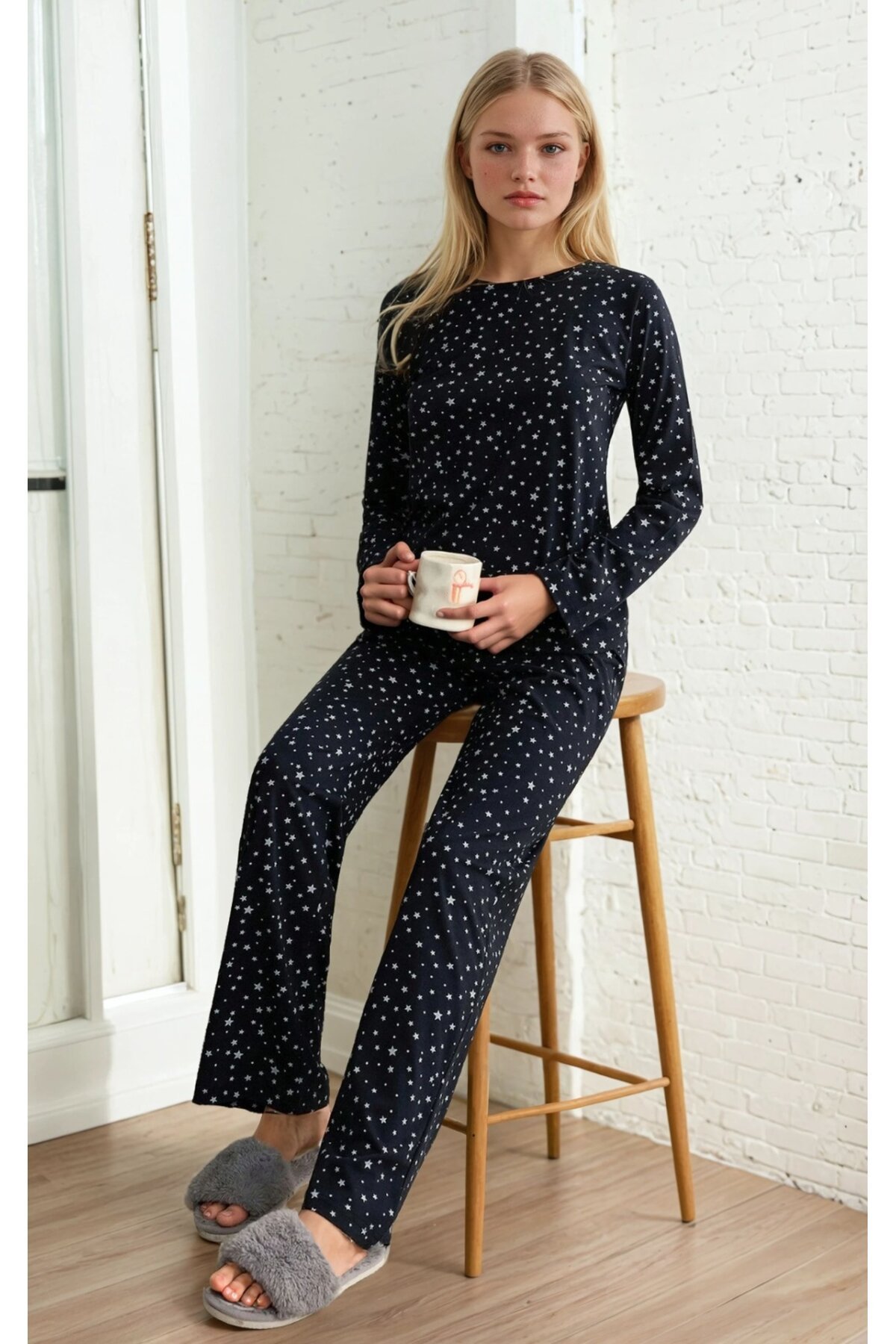 Yıldız Desenli Süprem Kadın Pijama Takımı