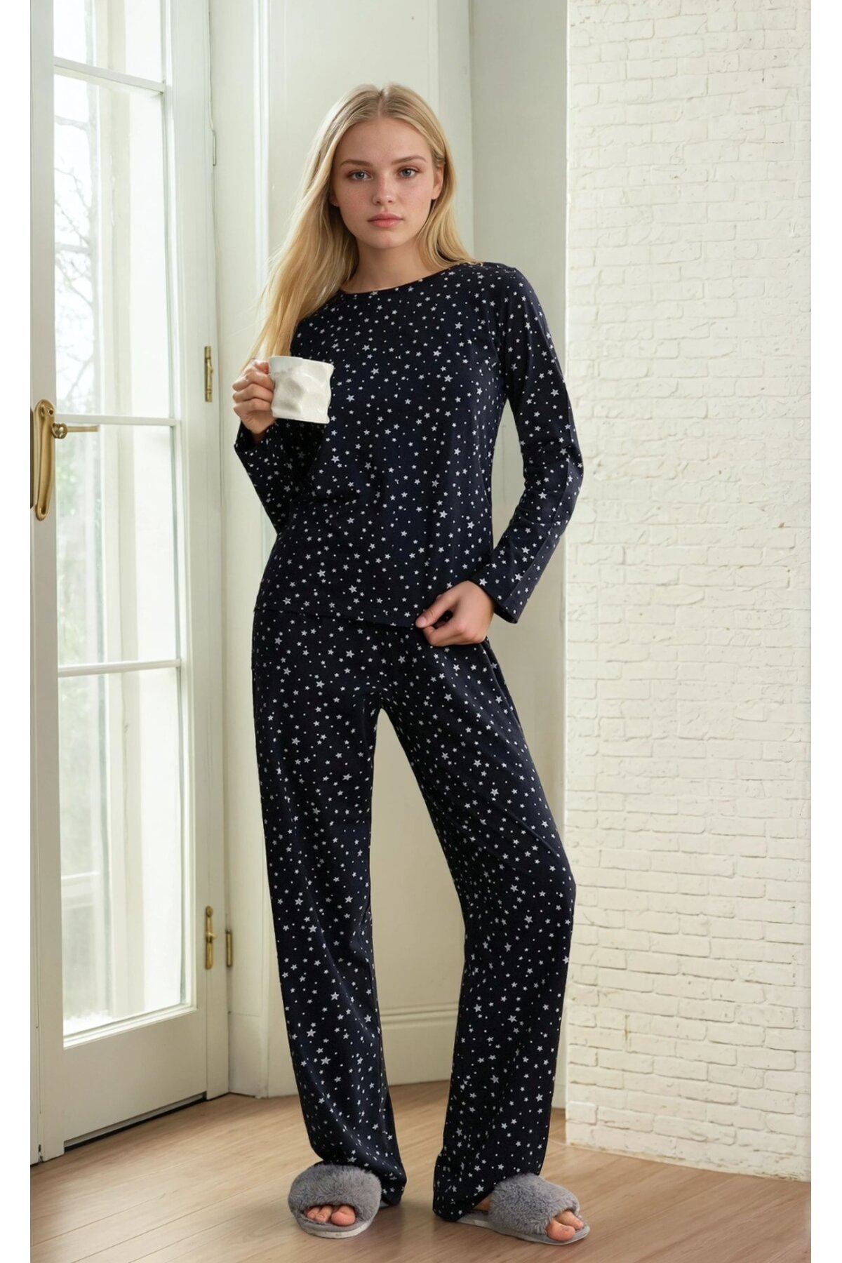 Yıldız Desenli Süprem Kadın Pijama Takımı