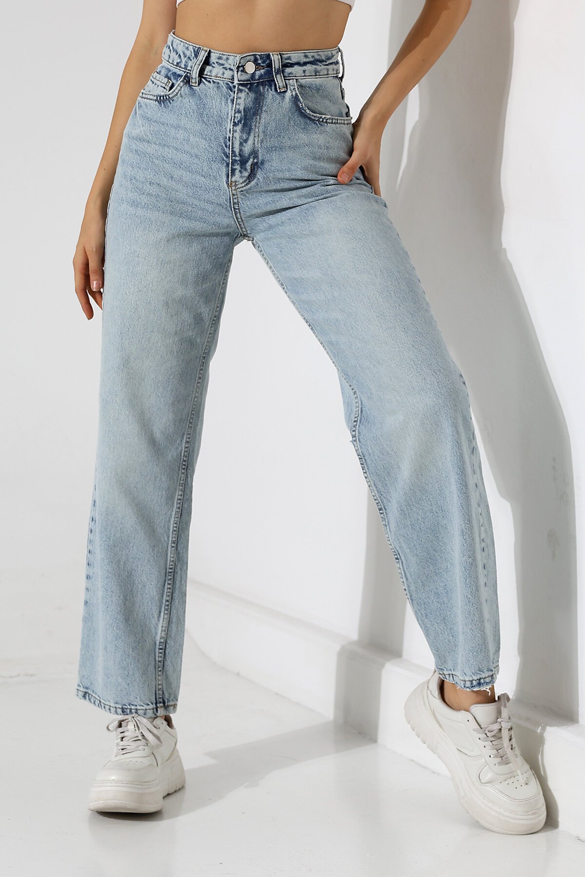 Yüksek Bel Düz Kesim Açık Mavi Jean