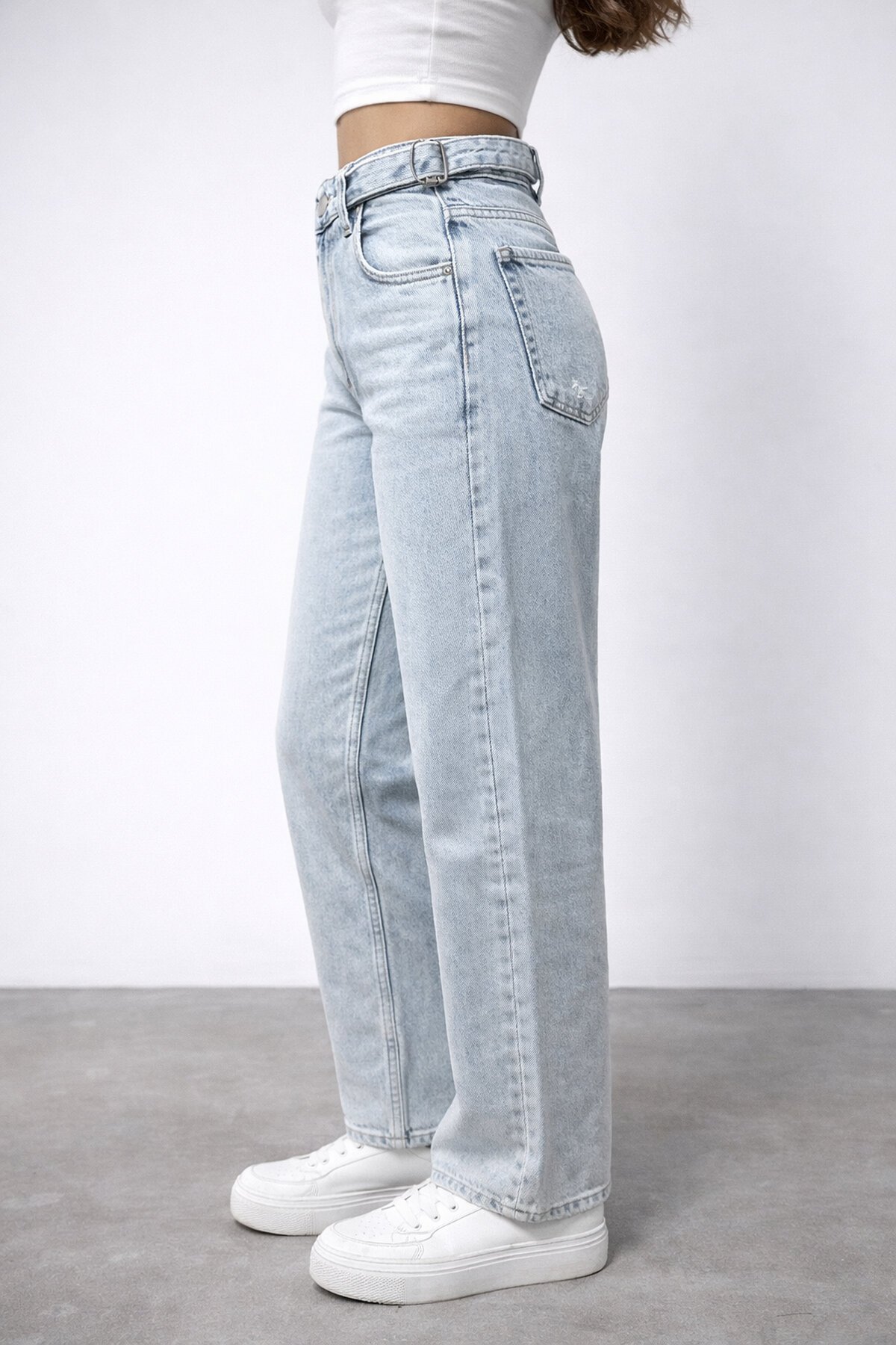 Açık Mavi Geniş Paça Jean