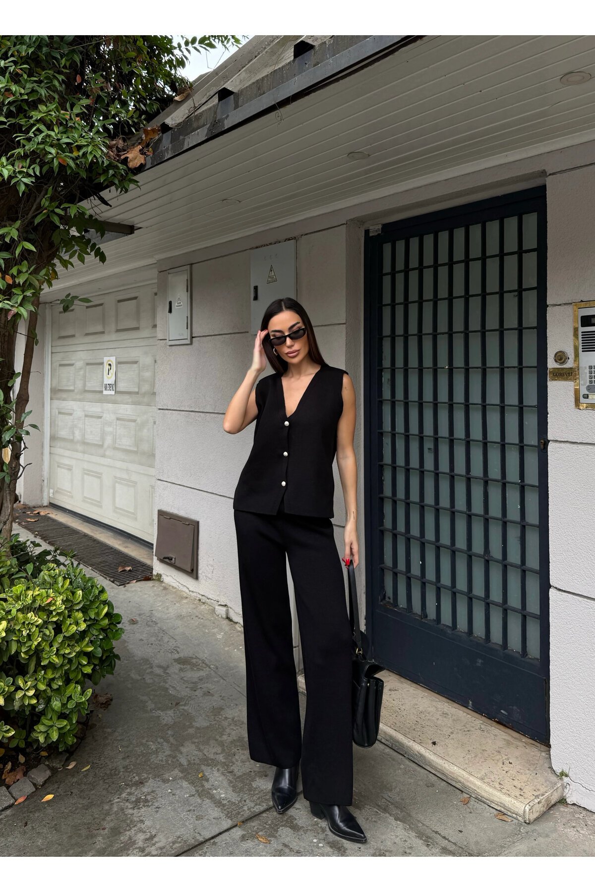 Çelik Yelek ve Palazzo Pantolon İkili Takım