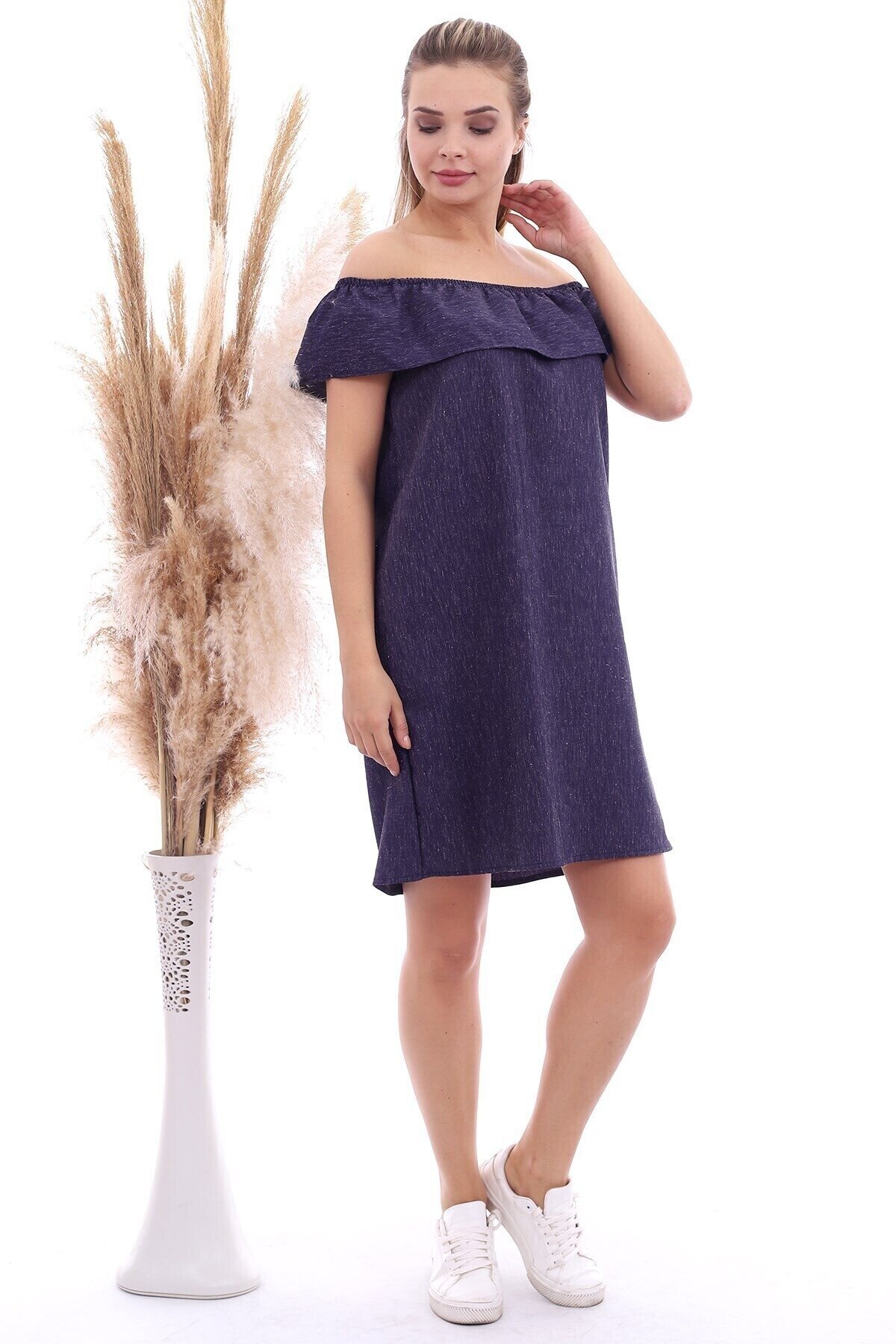 Dokulu Keten Madonna Yaka Elbise