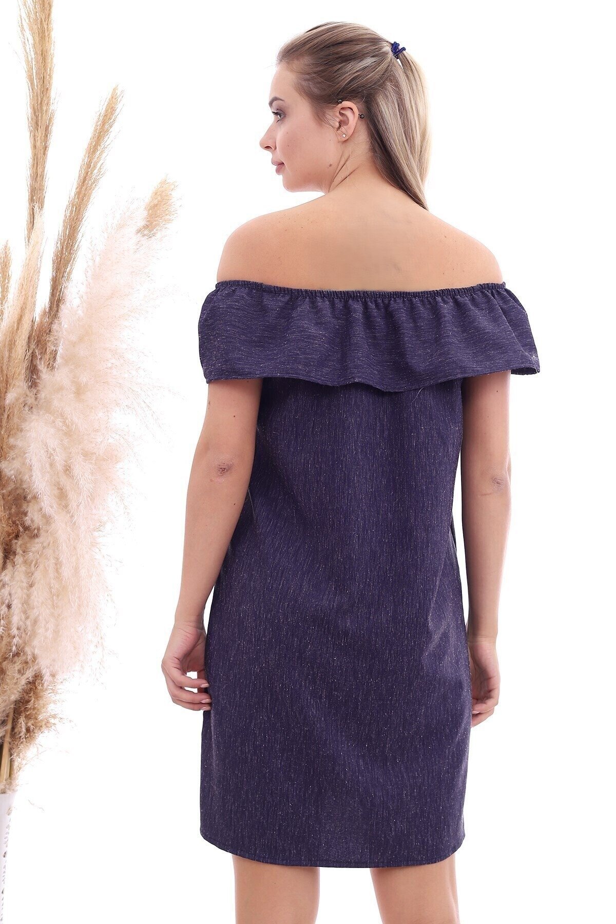 Dokulu Keten Madonna Yaka Elbise